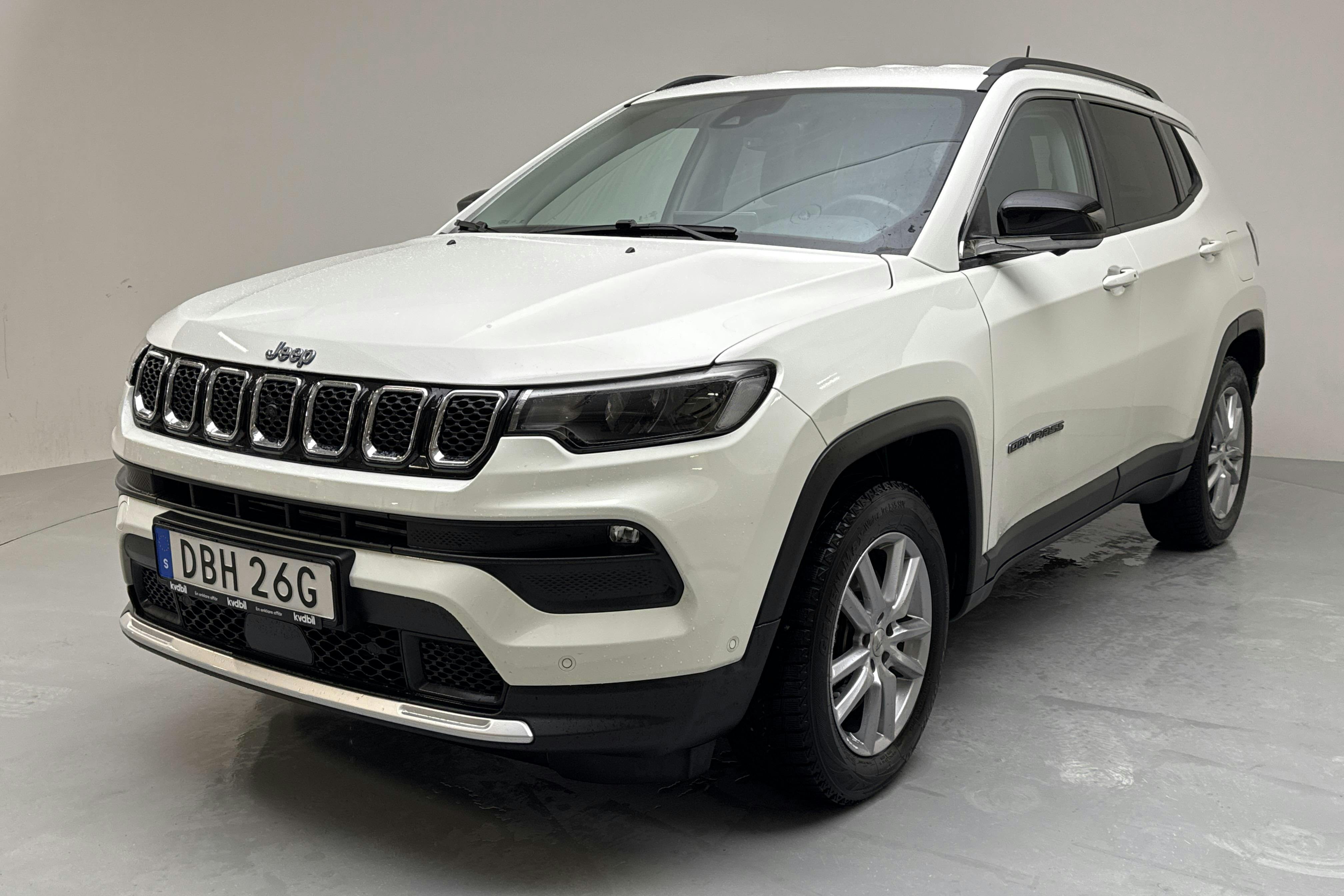 Presentation photo 1 of 16: Jeep Compass 1.3 PHEV 4WD (190hk) - 67 720 km - Automatic - white - 2021