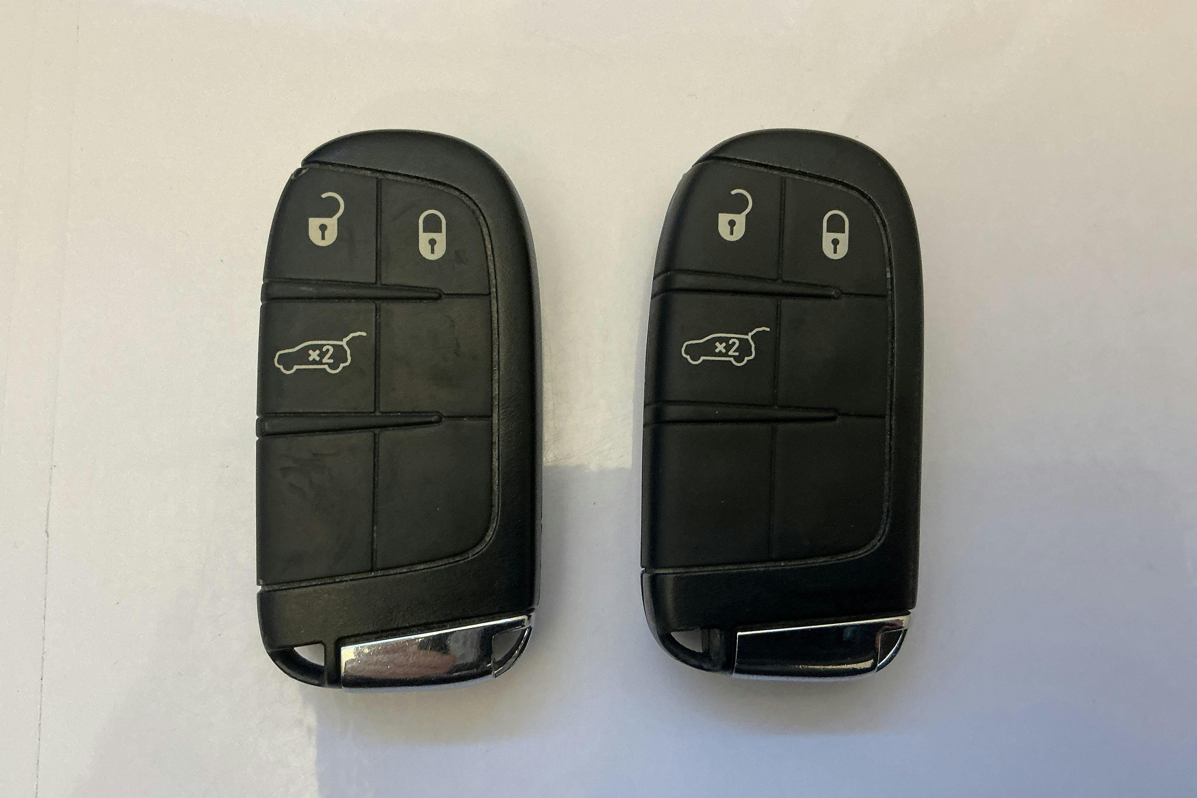 Presentation photo 16 of 16: Jeep Compass 1.3 PHEV 4WD (190hk) - 67 720 km - Automatic - white - 2021