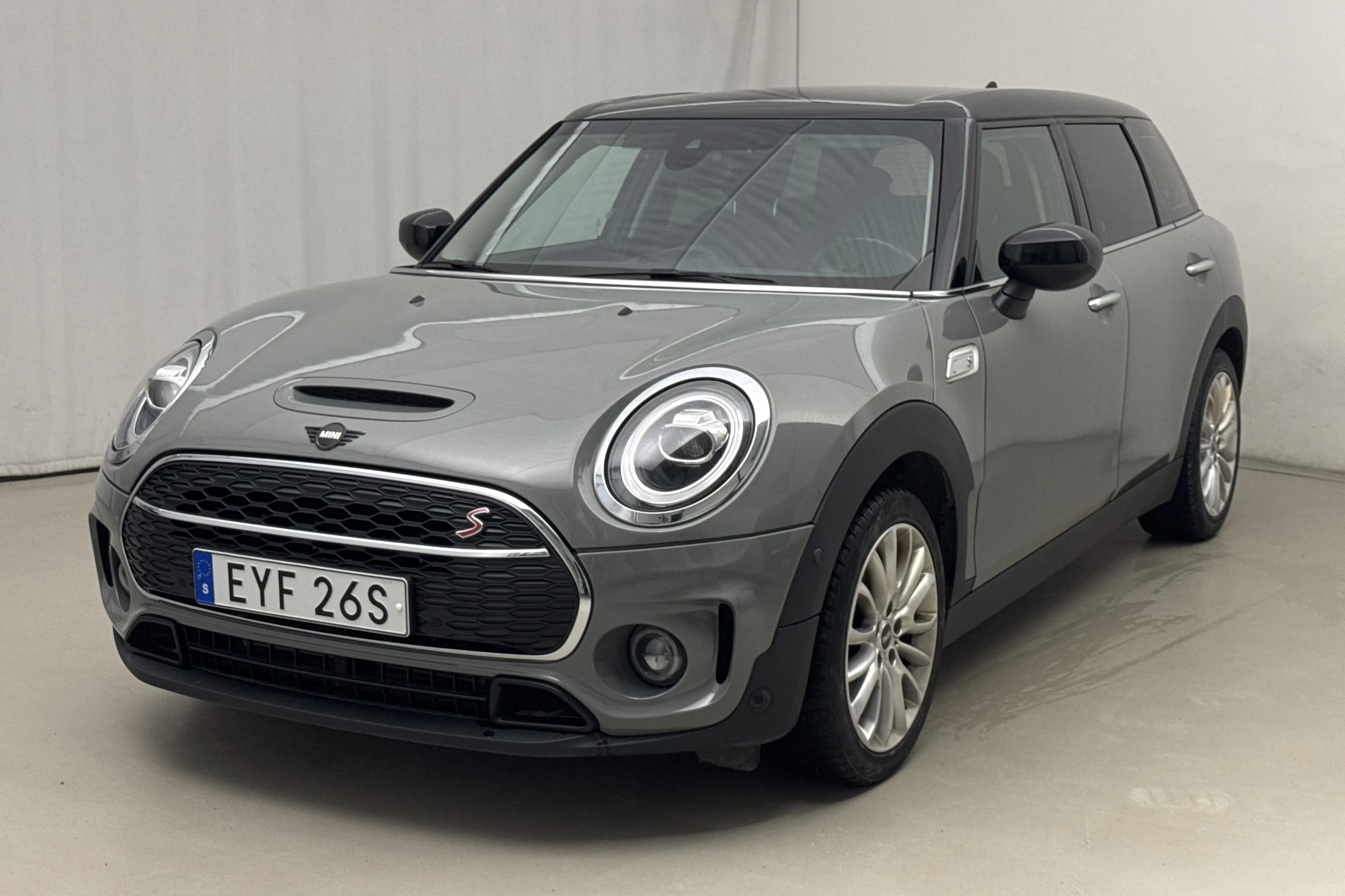 Presentation photo 1 of 17: MINI Cooper S Clubman, F54 LCI (192hk) - 85 920 km - Automatic - gray - 2020