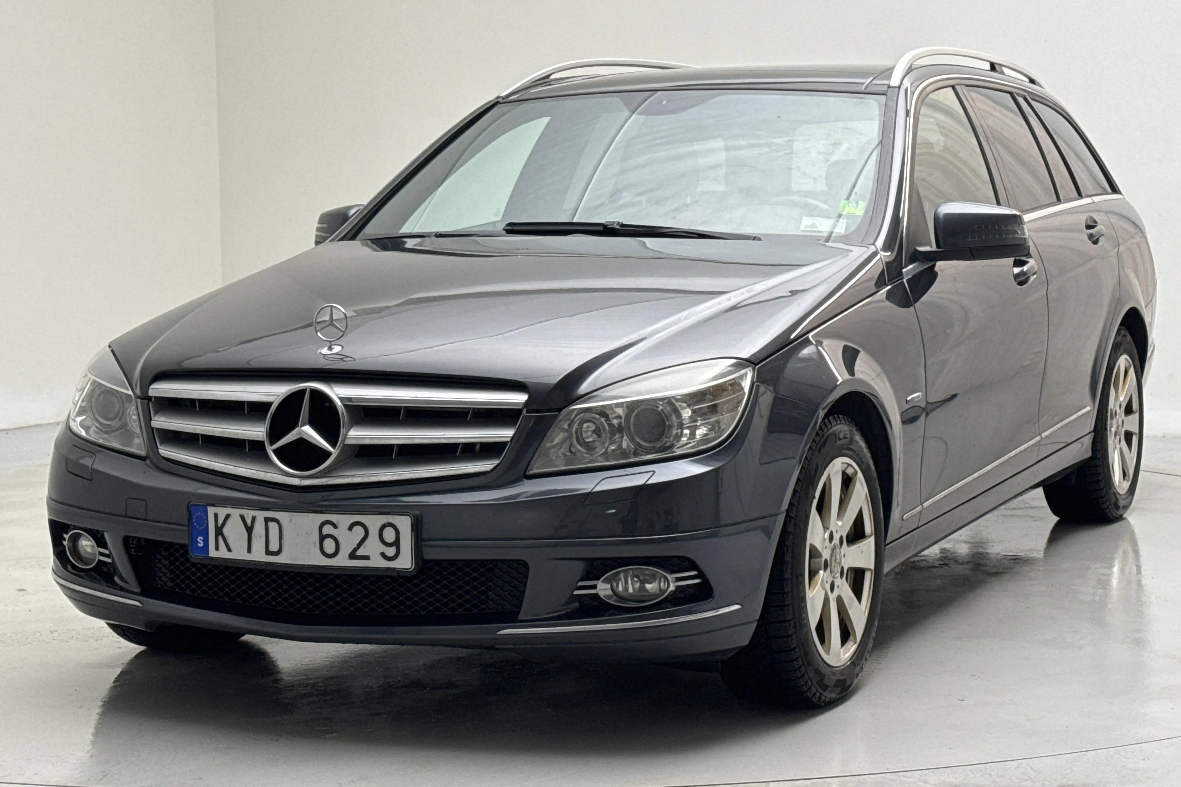 Presentation photo 1 of 14: Mercedes C 220 CDI BlueEfficiency Kombi S204 (170hk) - 244 740 km - Automatic - Dark Grey - 2011