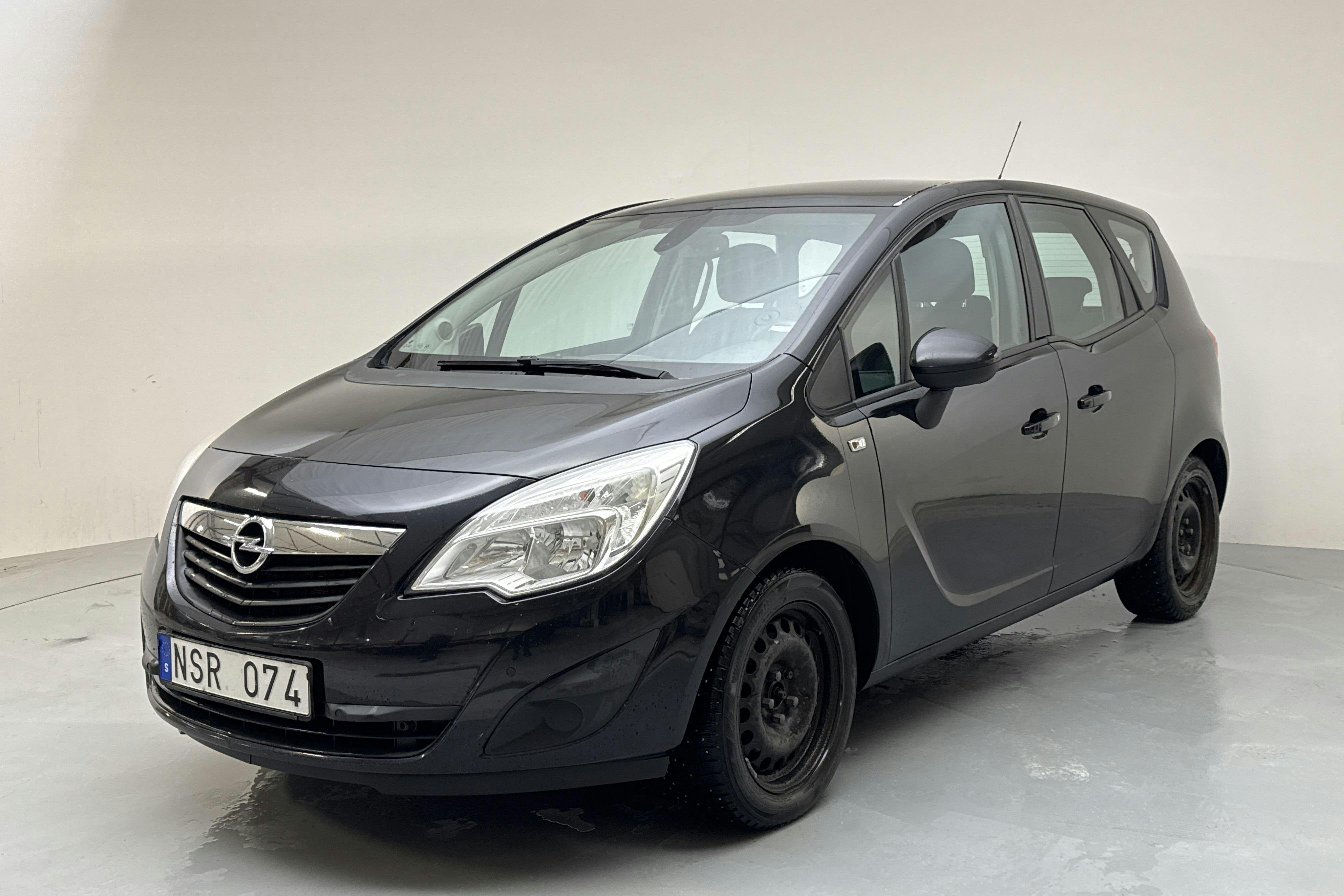 Presentation photo 1 of 13: Opel Meriva 1.4 Turbo ECOTEC (120hk) - 167 260 km - Manual - black - 2010