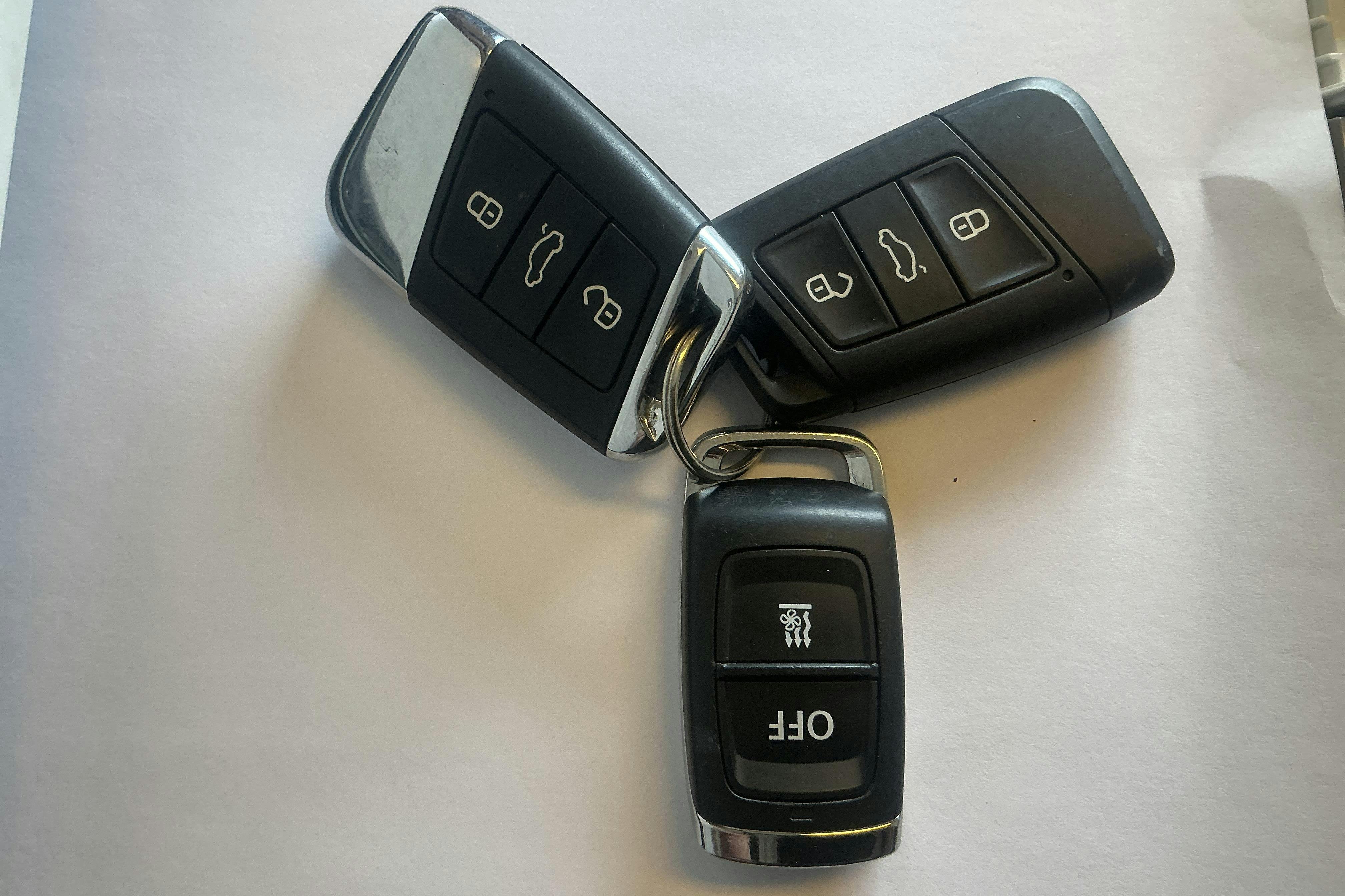 Presentationsfoto 16 av 16: VW Passat Alltrack 2.0 TDI Sportscombi 4Motion (200hk) - 8 910 mil - Automat - vit - 2024