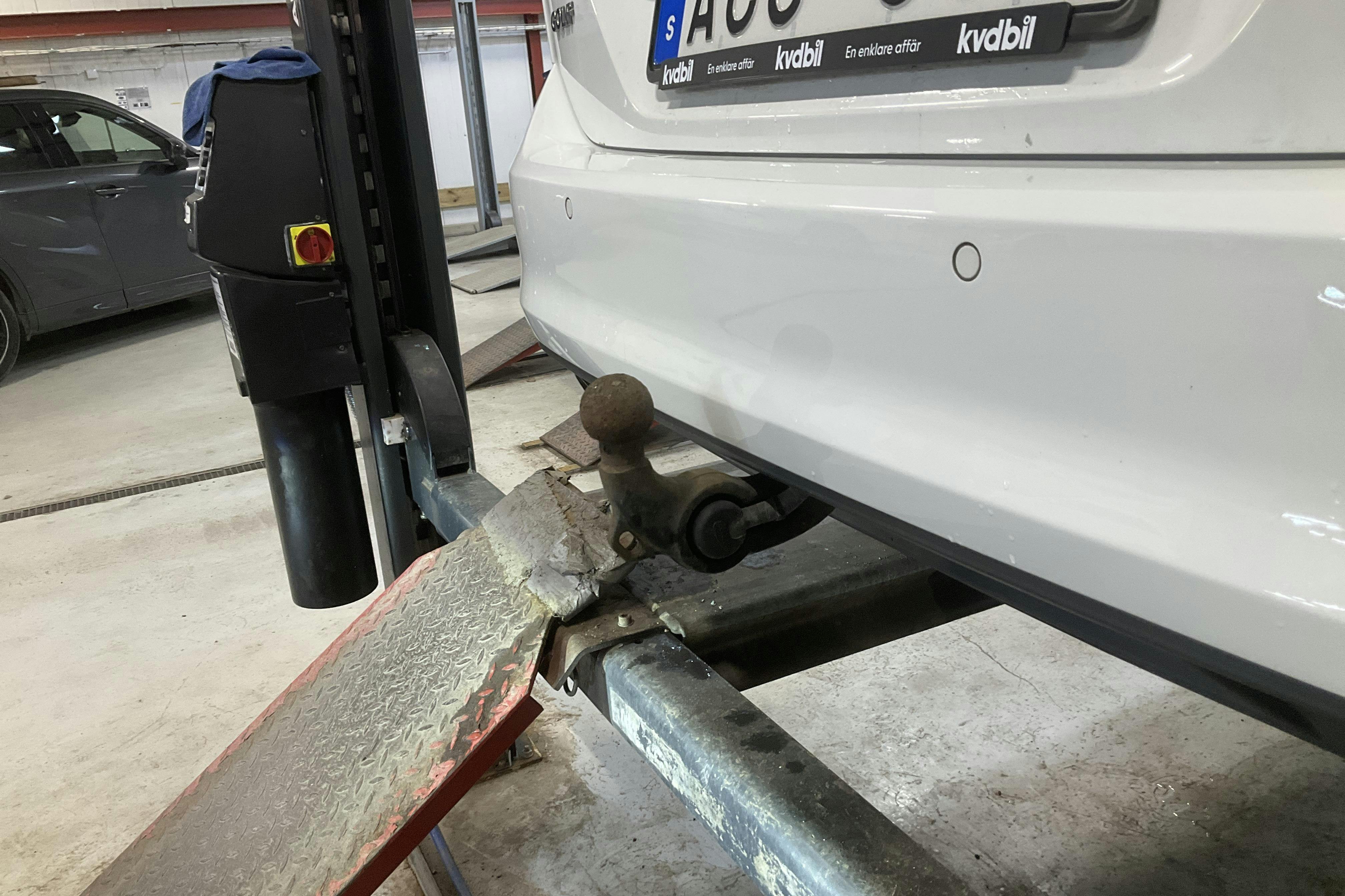 Presentationsfoto 12 av 12: VW Golf VII 1.2 TSI Sportscombi (105hk) - 11 839 mil - Manuell - vit - 2014