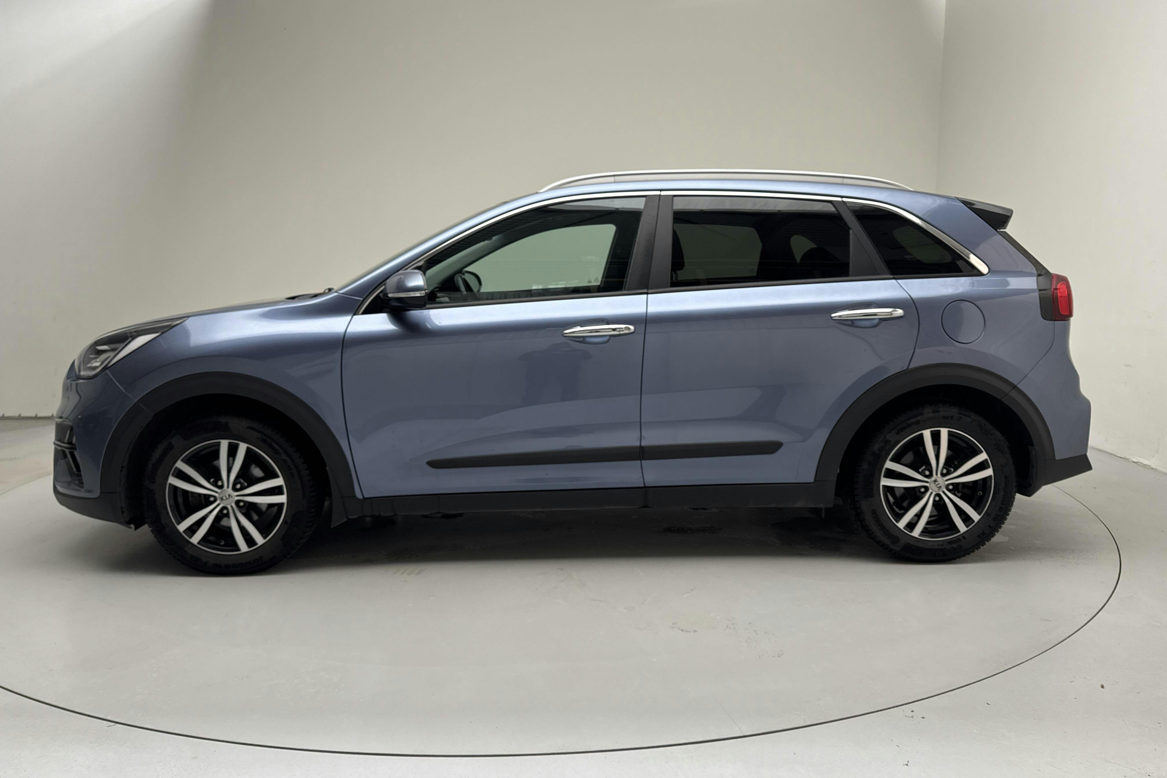 Presentation photo 2 of 15: KIA Niro Hybrid 1.6 (141hk) - 103 220 km - Automatic - blue - 2020