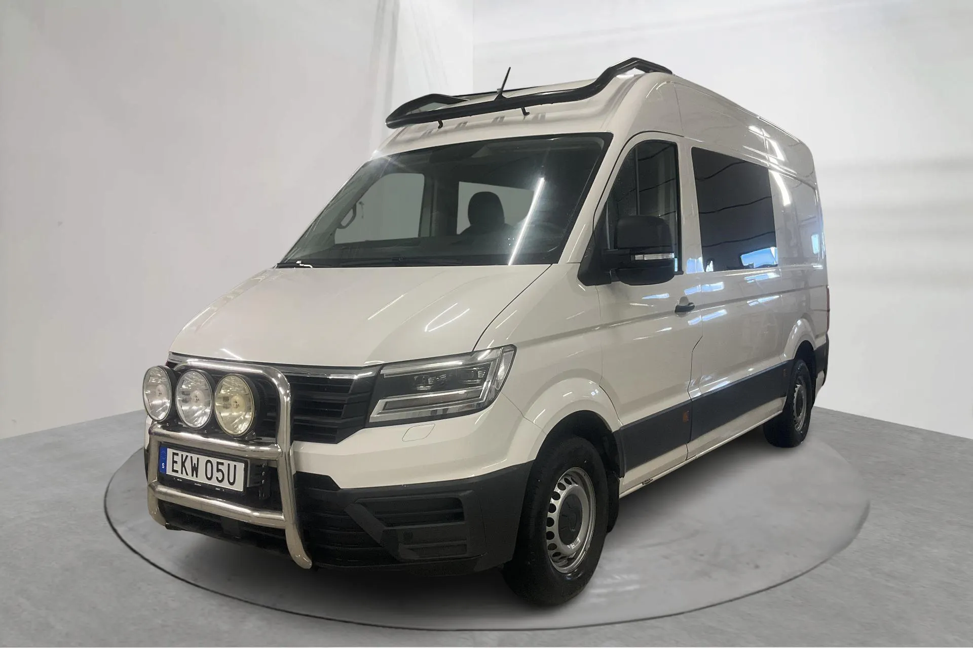 Presentation photo 1 of 19: VW Crafter 35 2.0 TDI Skåp 4Motion (177hk) - 306 300 km - Automatic - white - 2020