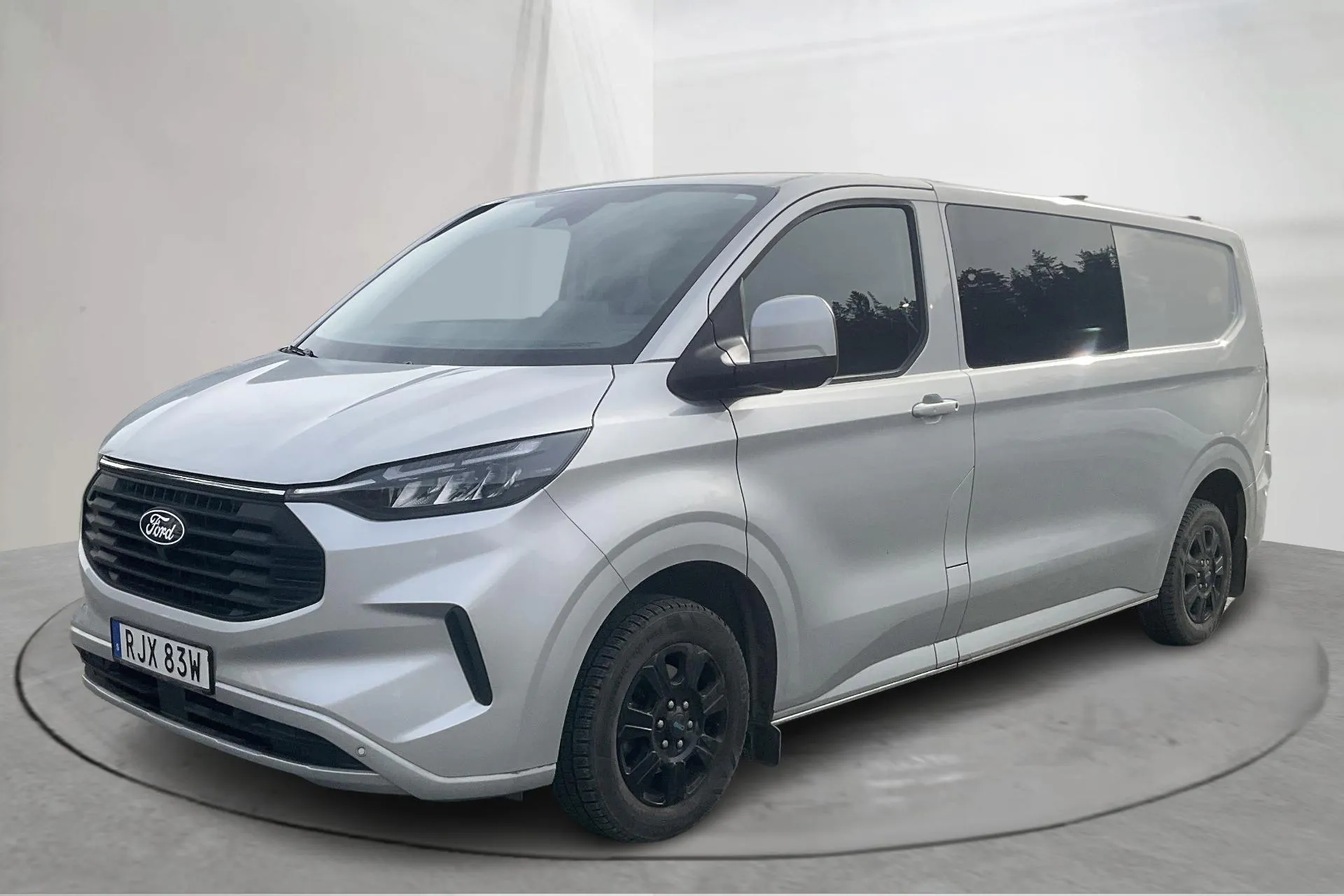 Presentation photo 1 of 14: Ford Transit 320 2.0 TDCi 2WD Skåp (170hk) - 20 230 km - Automatic - gray - 2025