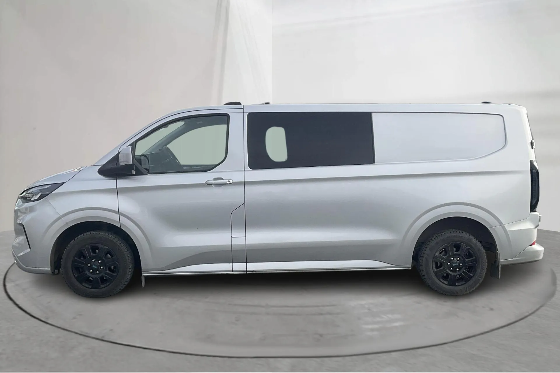 Presentation photo 2 of 14: Ford Transit 320 2.0 TDCi 2WD Skåp (170hk) - 20 230 km - Automatic - gray - 2025