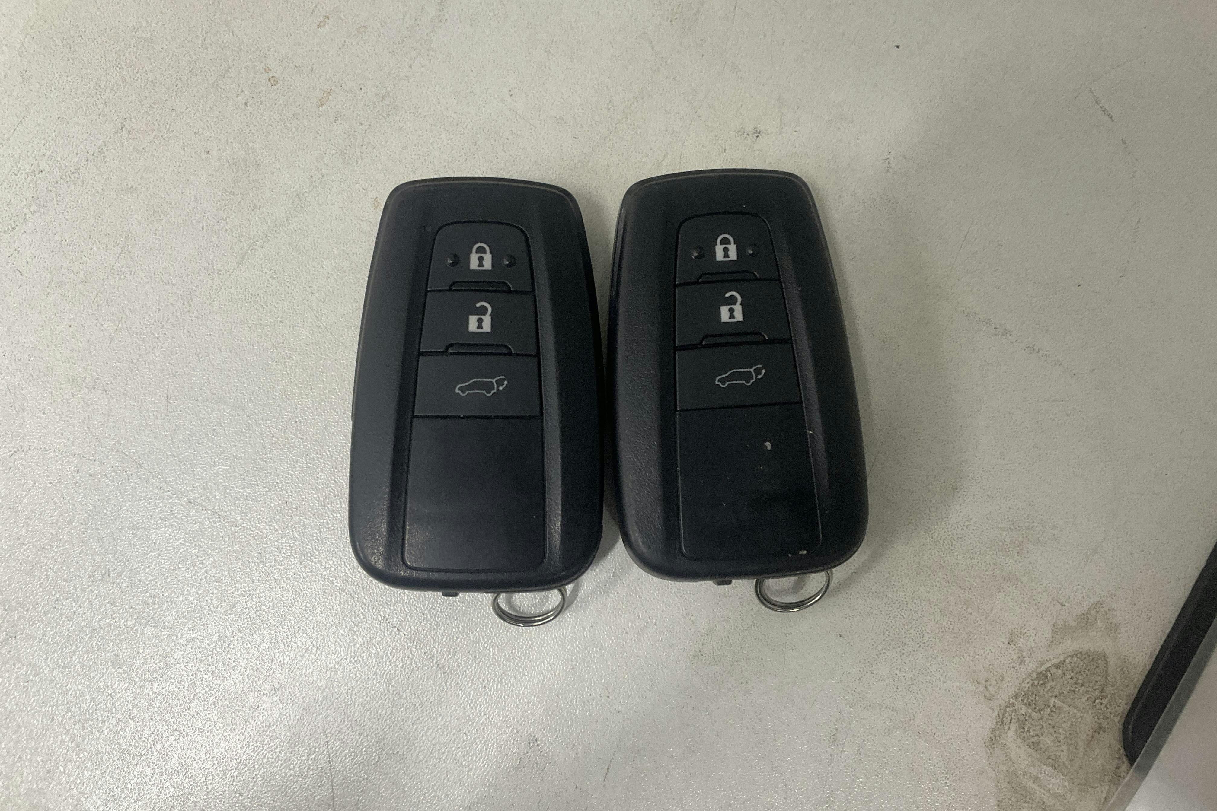 Presentation photo 14 of 14: Toyota Corolla 1.8 Hybrid Touring Sports (122hk) - 47 310 km - Automatic - red - 2019