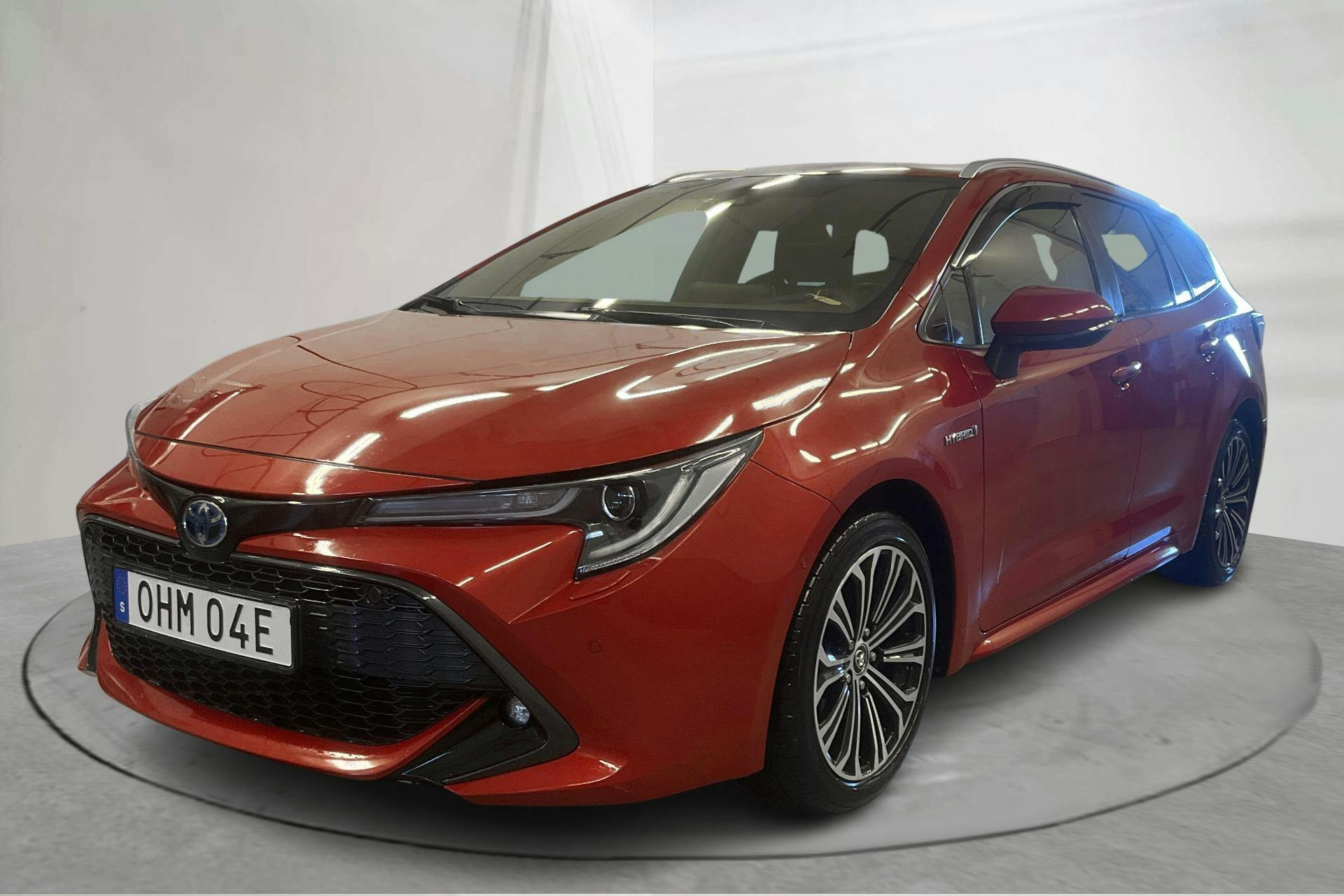 Presentation photo 1 of 14: Toyota Corolla 1.8 Hybrid Touring Sports (122hk) - 47 310 km - Automatic - red - 2019
