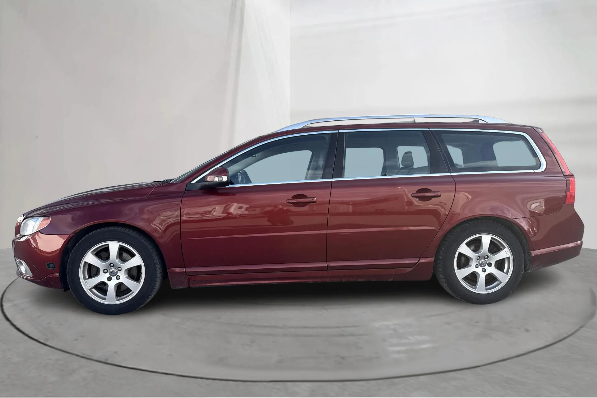 Presentation photo 2 of 14: Volvo V70 II 2.5FT (231hk) - 279 390 km - Manual - red - 2011
