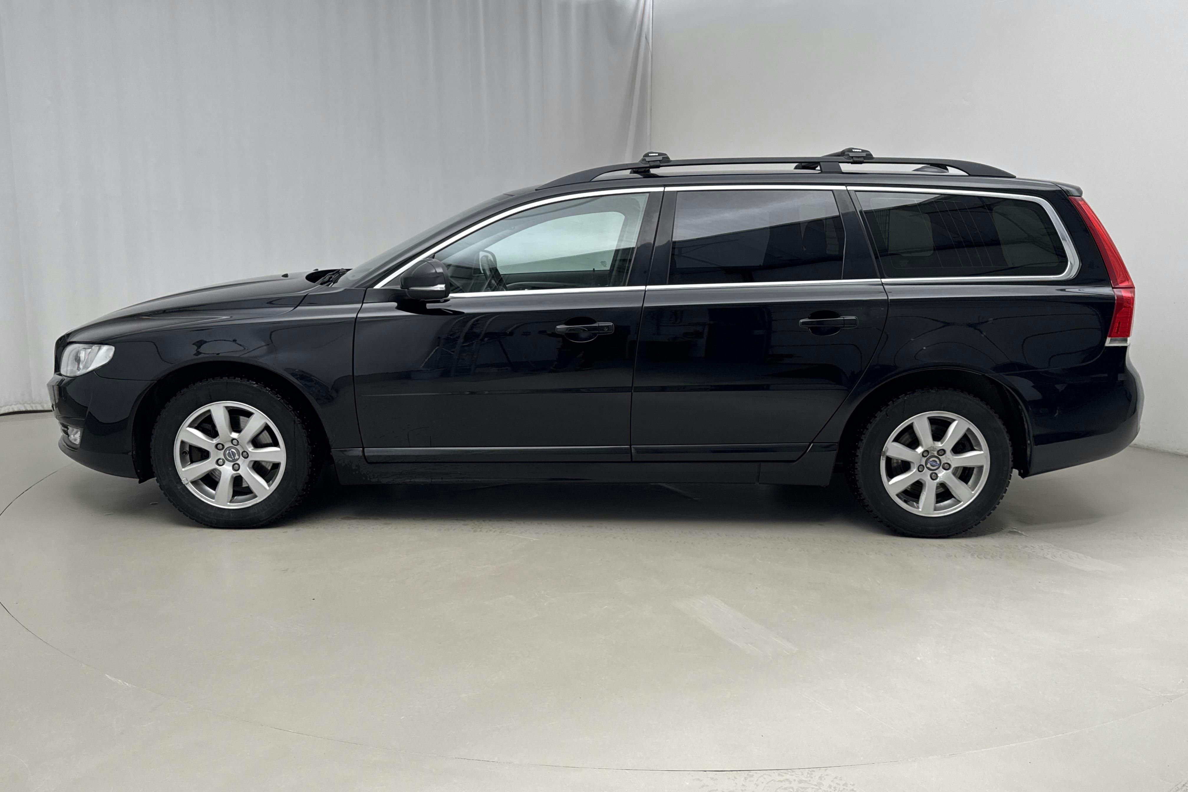 Presentation photo 2 of 16: Volvo V70 II D4 (181hk) - 198 630 km - Automatic - black - 2015