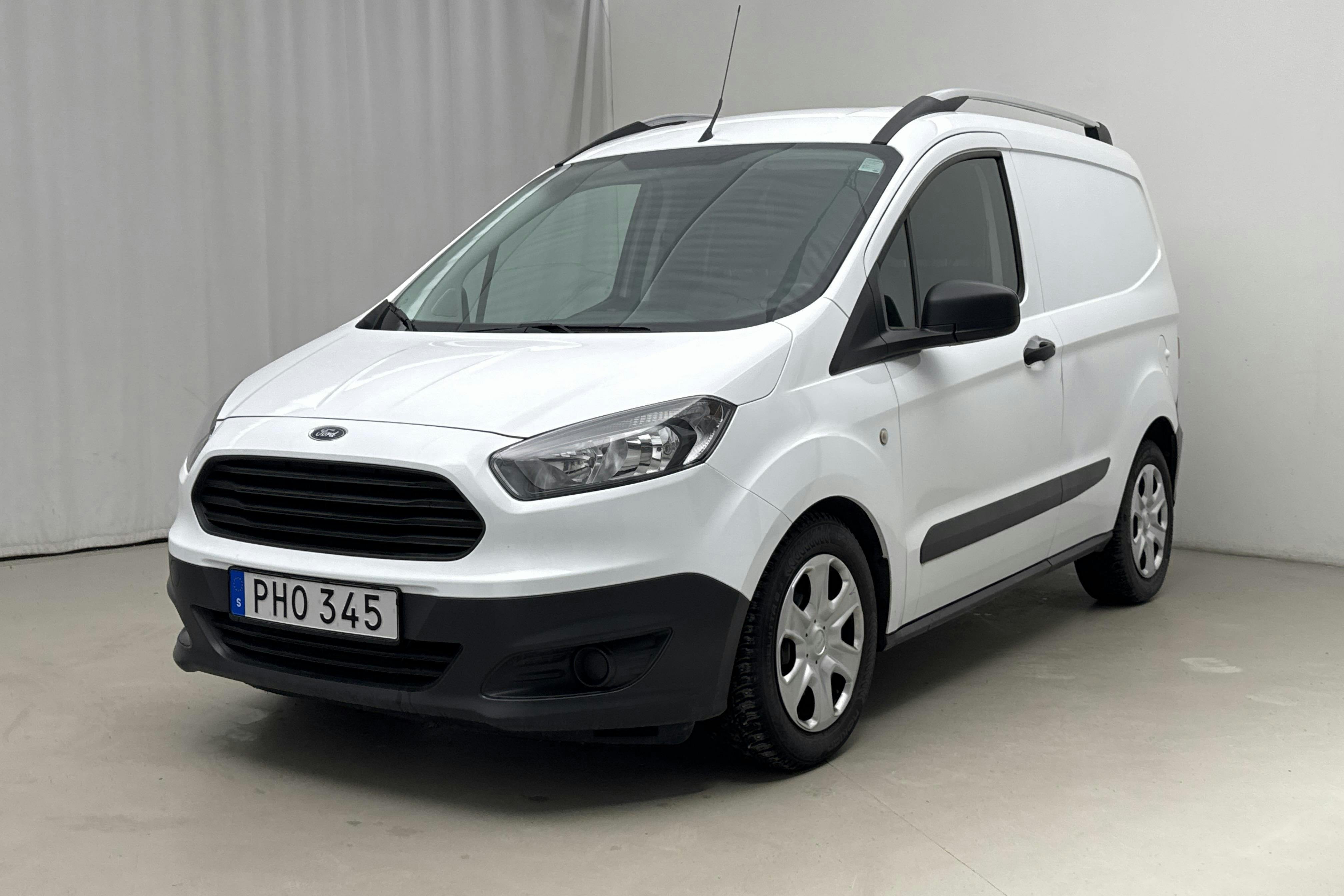 Presentation photo 1 of 13: Ford Transit Courier 1.5 TDCI (75hk) - 23 210 km - Manual - white - 2017