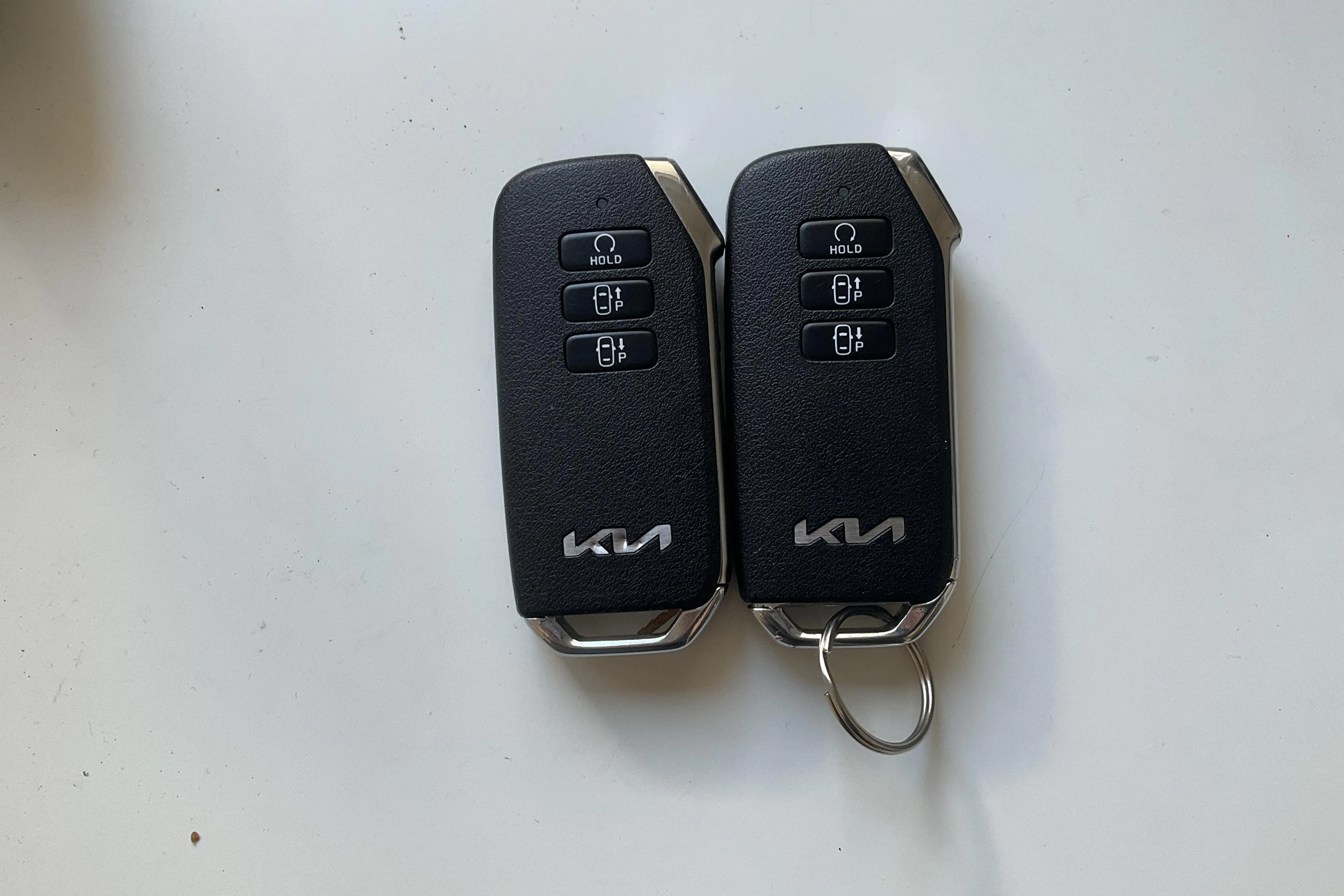 Presentationsfoto 17 av 17: KIA Sportage PHEV AWD (265hk) - 995 mil - Automat - vit - 2025