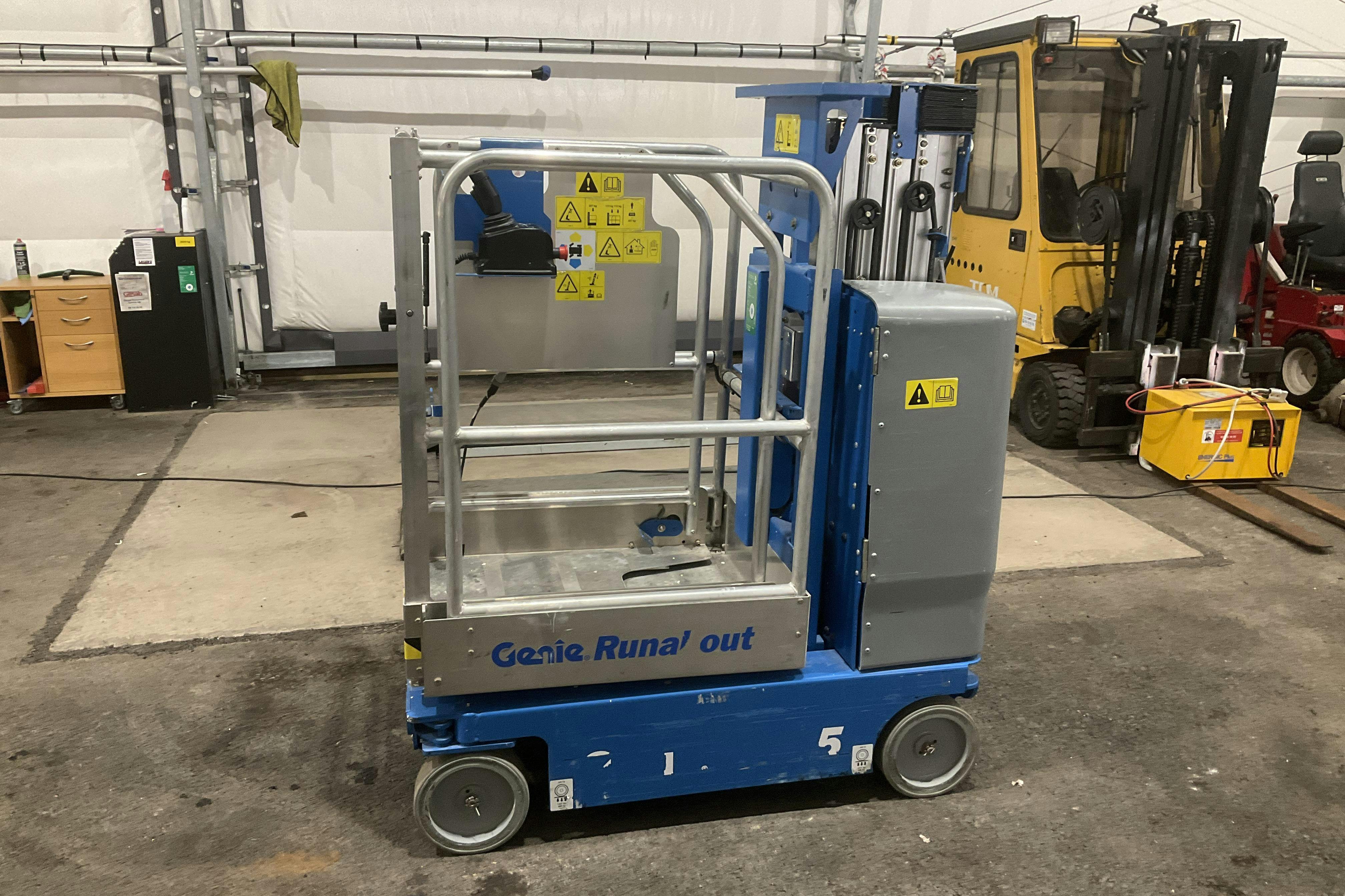 Presentationsfoto 2 av 21: Genie GR-15 Pelarlift - 0 km - 2010