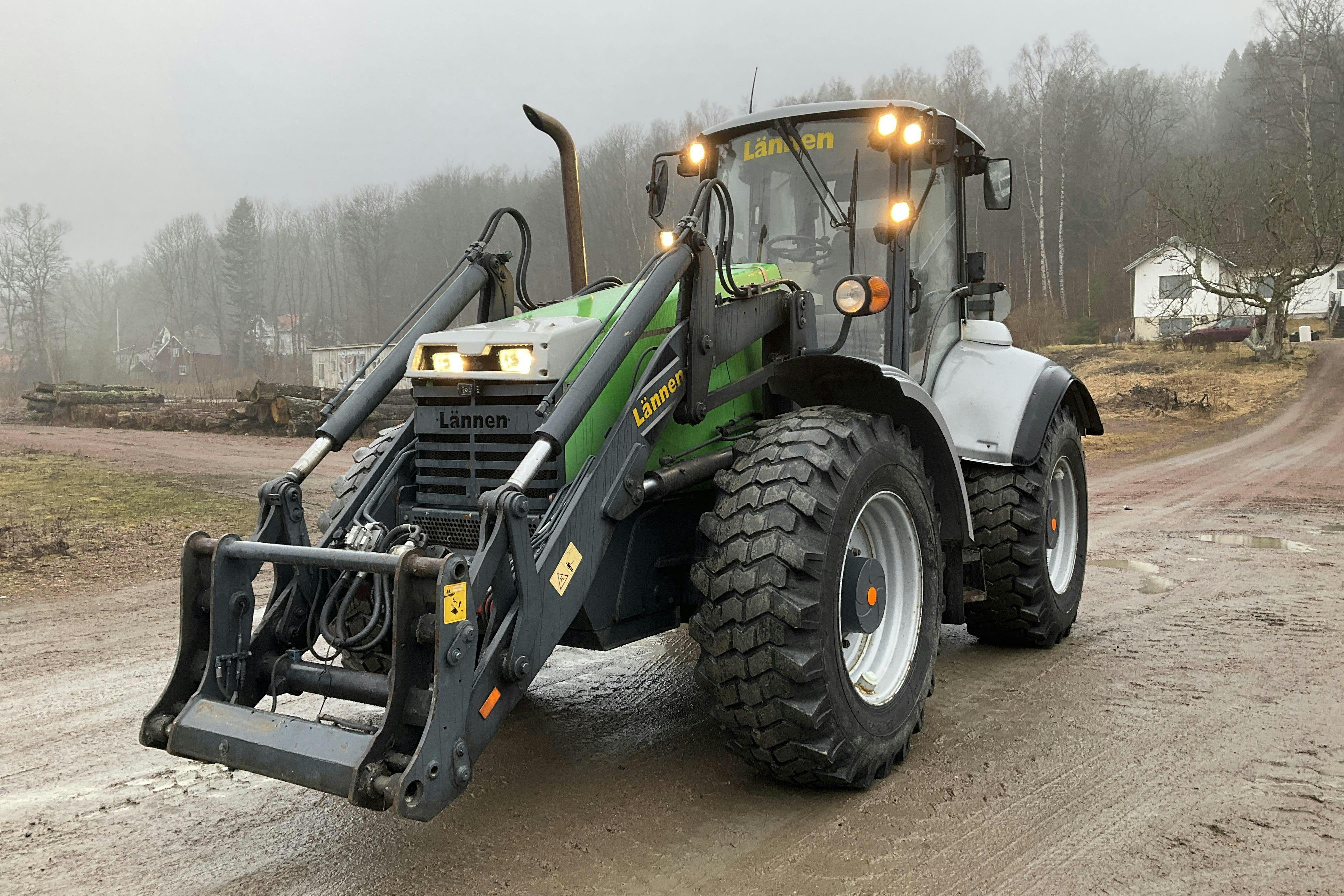 Presentation photo 1 of 37: Lännen 8600i - 0 km - 2014