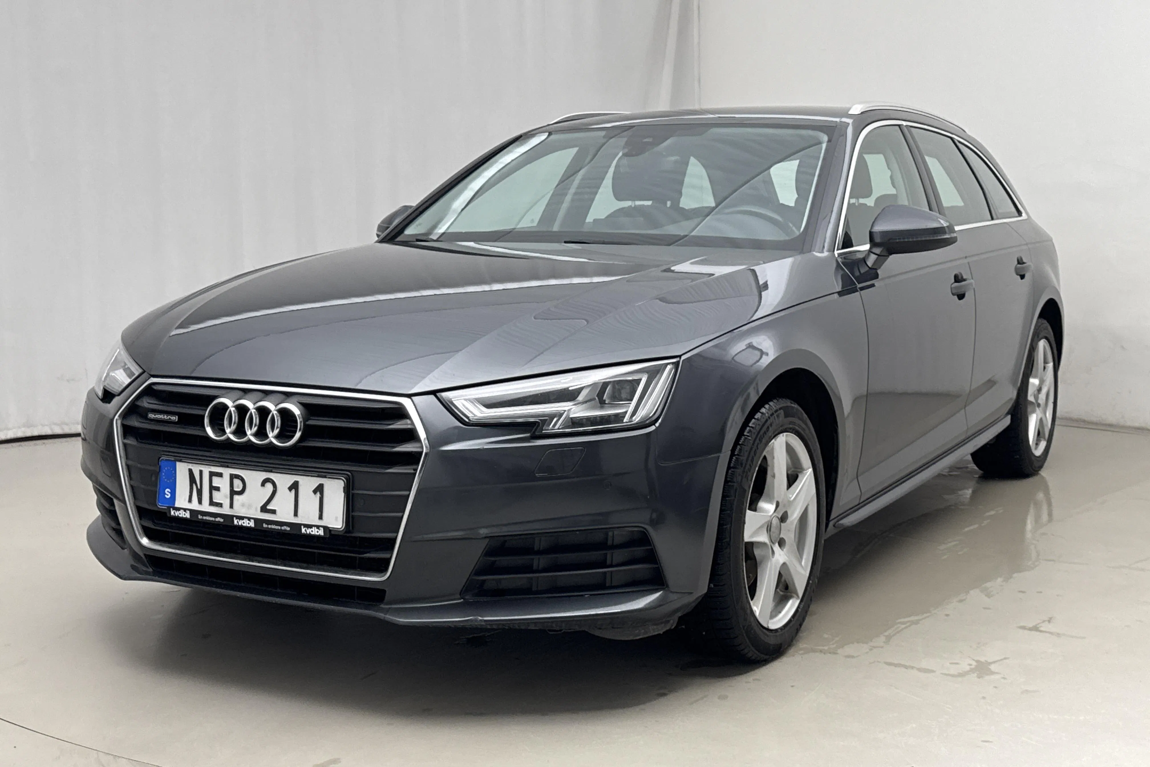 Presentation photo 2 of 19: Audi A4 2.0 TDI Avant quattro (190hk) - 166 260 km - Automatic - gray - 2016
