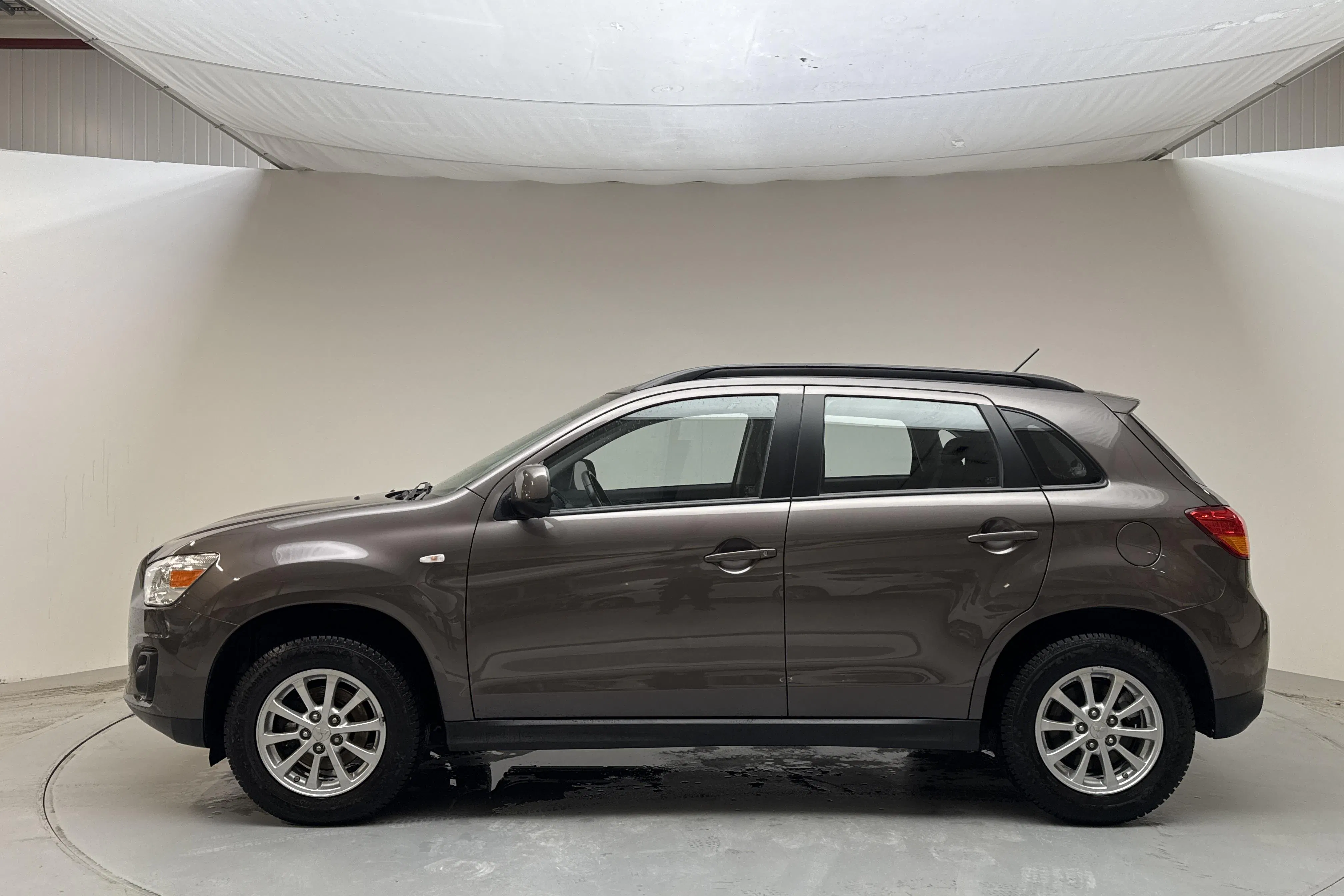 Presentation photo 2 of 12: Mitsubishi ASX 1.6 2WD (117hk) - 71 160 km - Manual - Light Brown - 2015