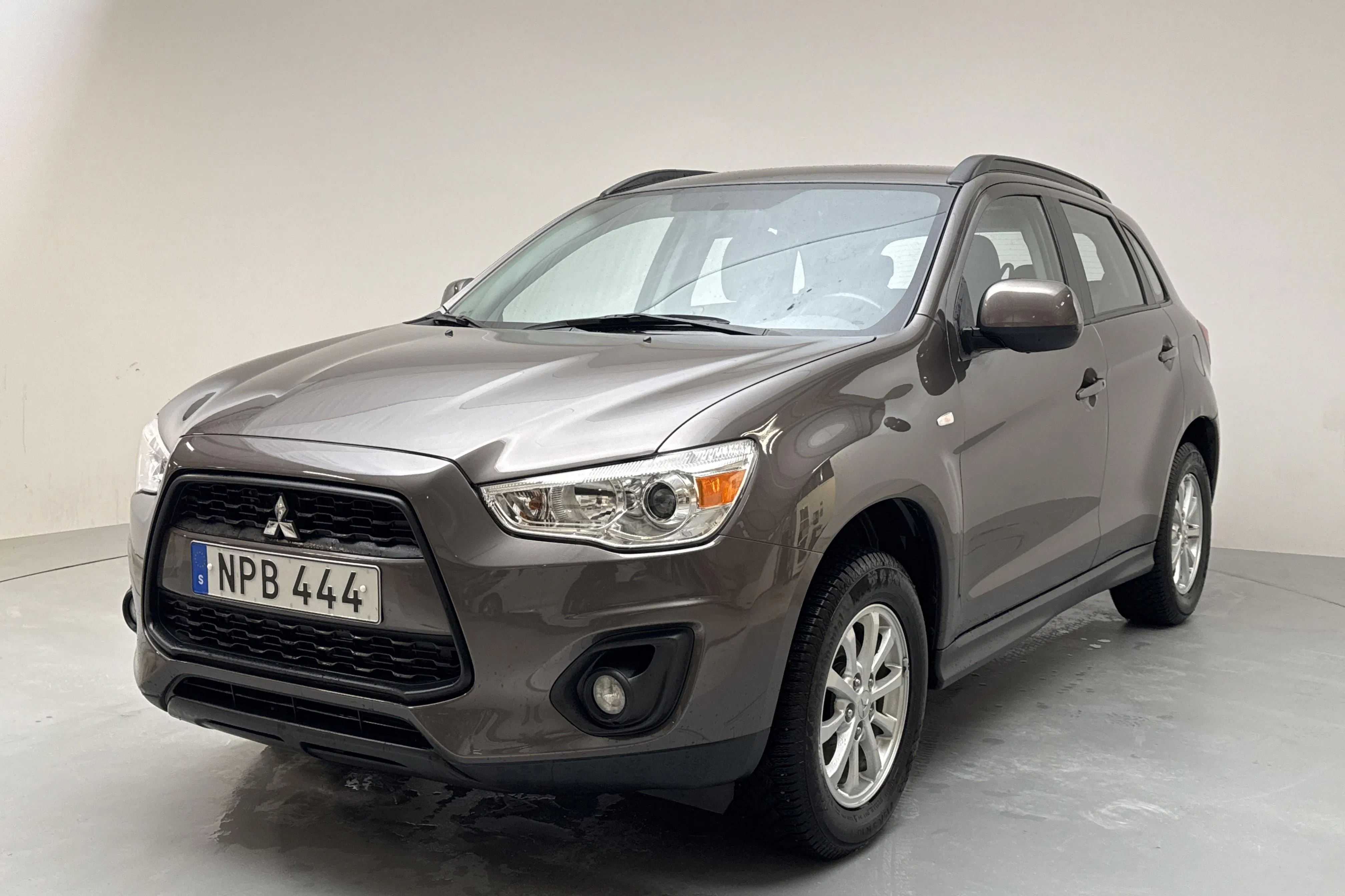Presentation photo 1 of 12: Mitsubishi ASX 1.6 2WD (117hk) - 71 160 km - Manual - Light Brown - 2015