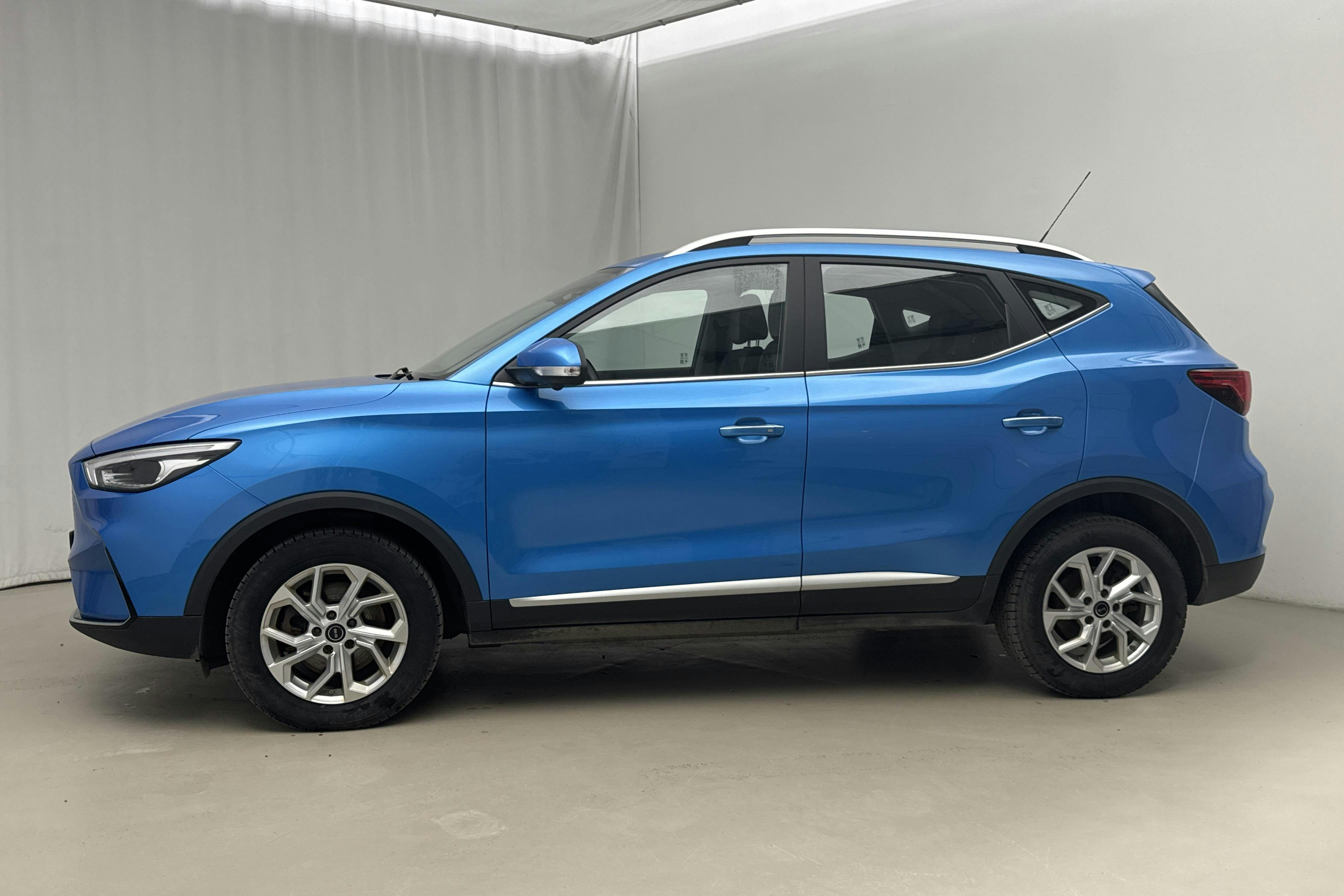 Presentationsfoto 2 av 22: MG ZS EV (156hk) - 10 822 mil - Automat - blå - 2022