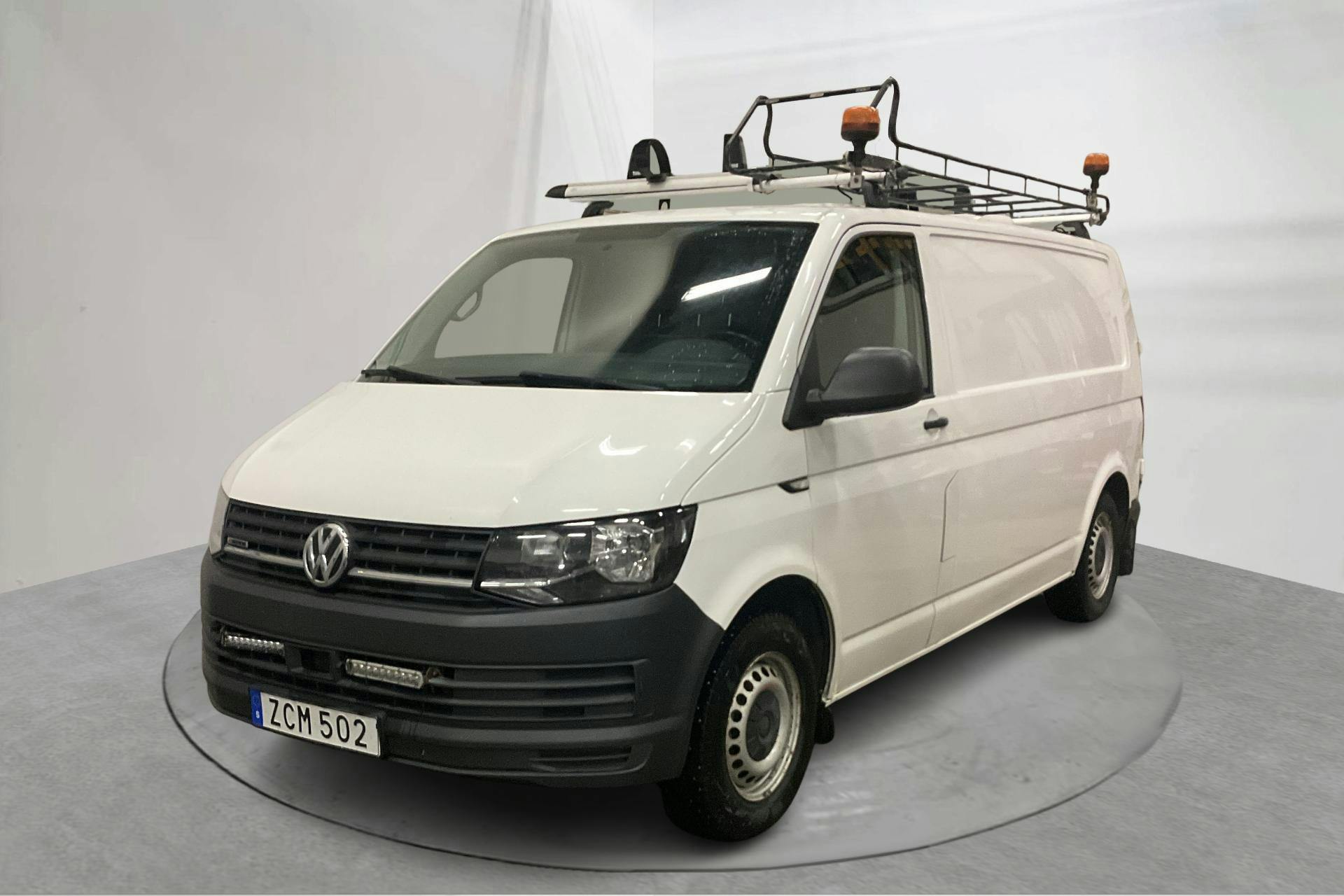 Presentation photo 1 of 18: VW Transporter T6 2.0 TDI BMT Skåp 4MOTION (150hk) - 184 020 km - Manual - white - 2018