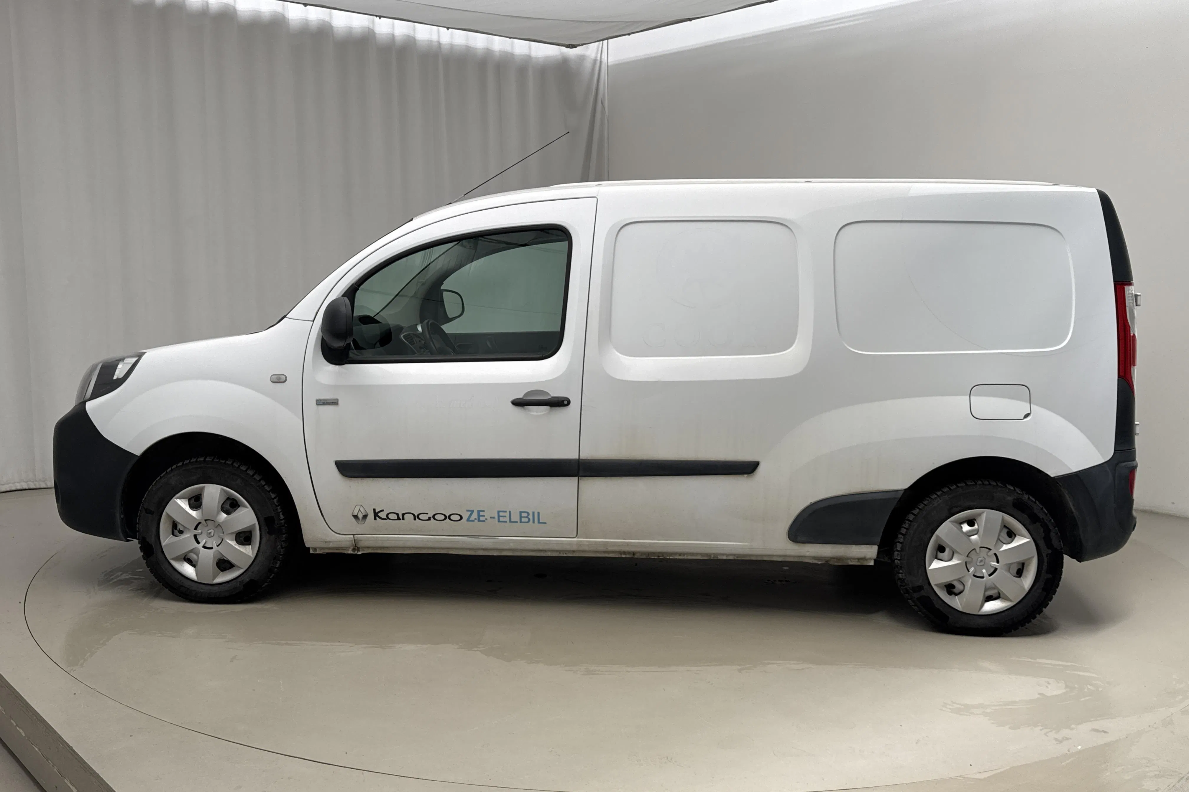 Presentation photo 2 of 15: Renault Kangoo Z.E Power Plus 33kWh Maxi Skåp (60hk) - 28 340 km - Automatic - white - 2019
