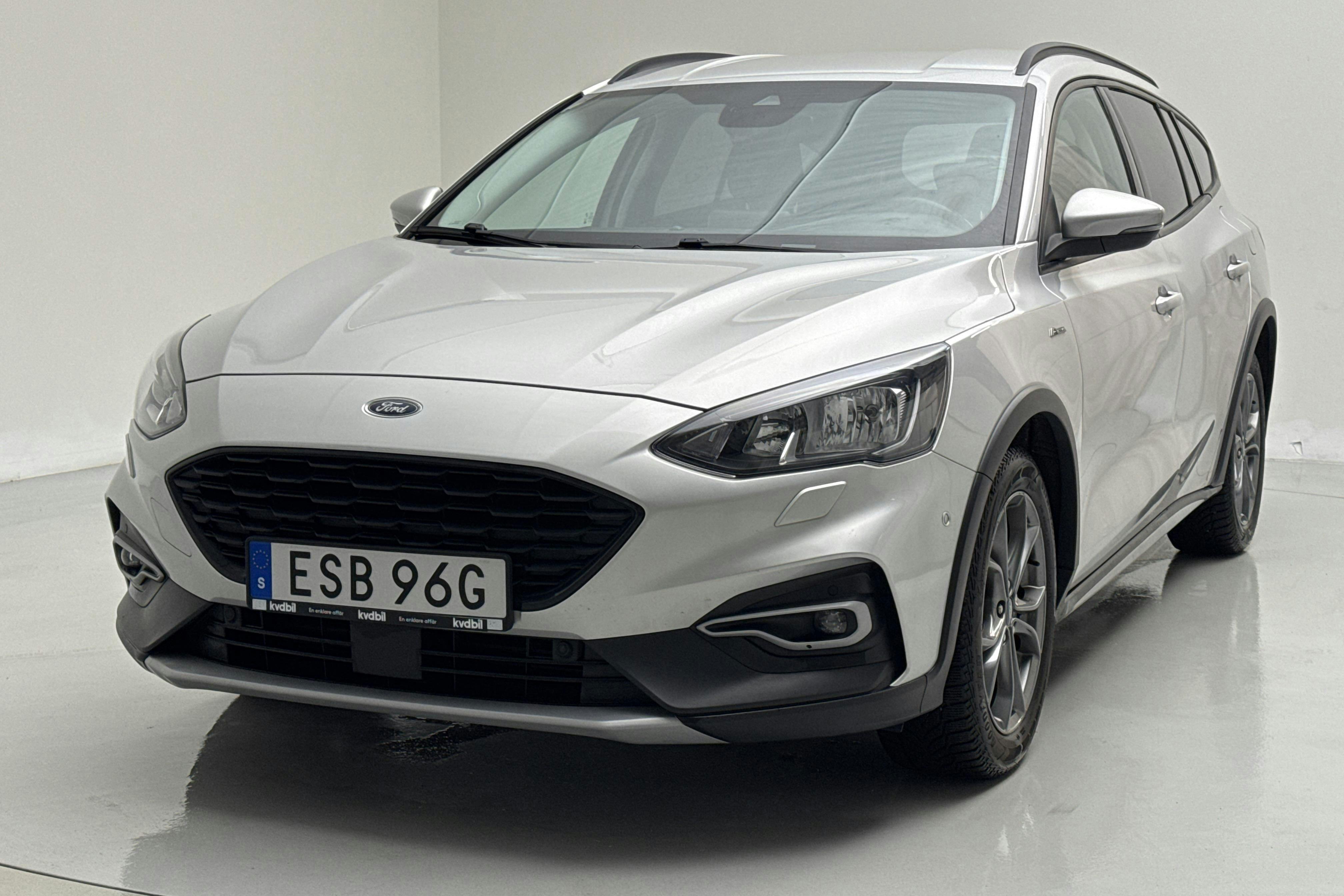 Presentation photo 1 of 14: Ford Focus 1.0 EcoBoost Kombi (125hk) - 78 360 km - Manual - gray - 2020