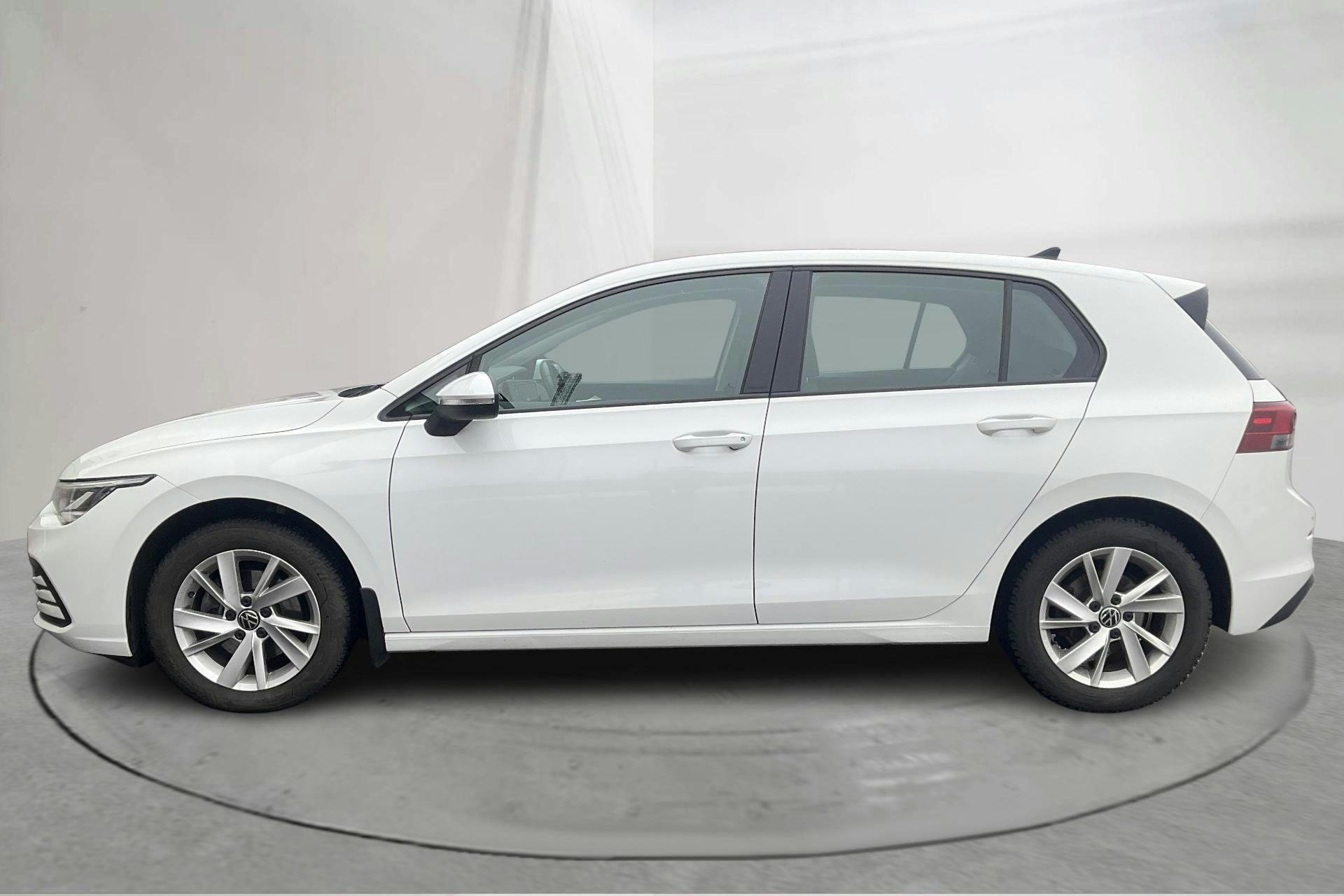 Presentation photo 2 of 17: VW Golf VIII 1.5 TSI 5dr (150hk) - 74 330 km - Manual - white - 2020