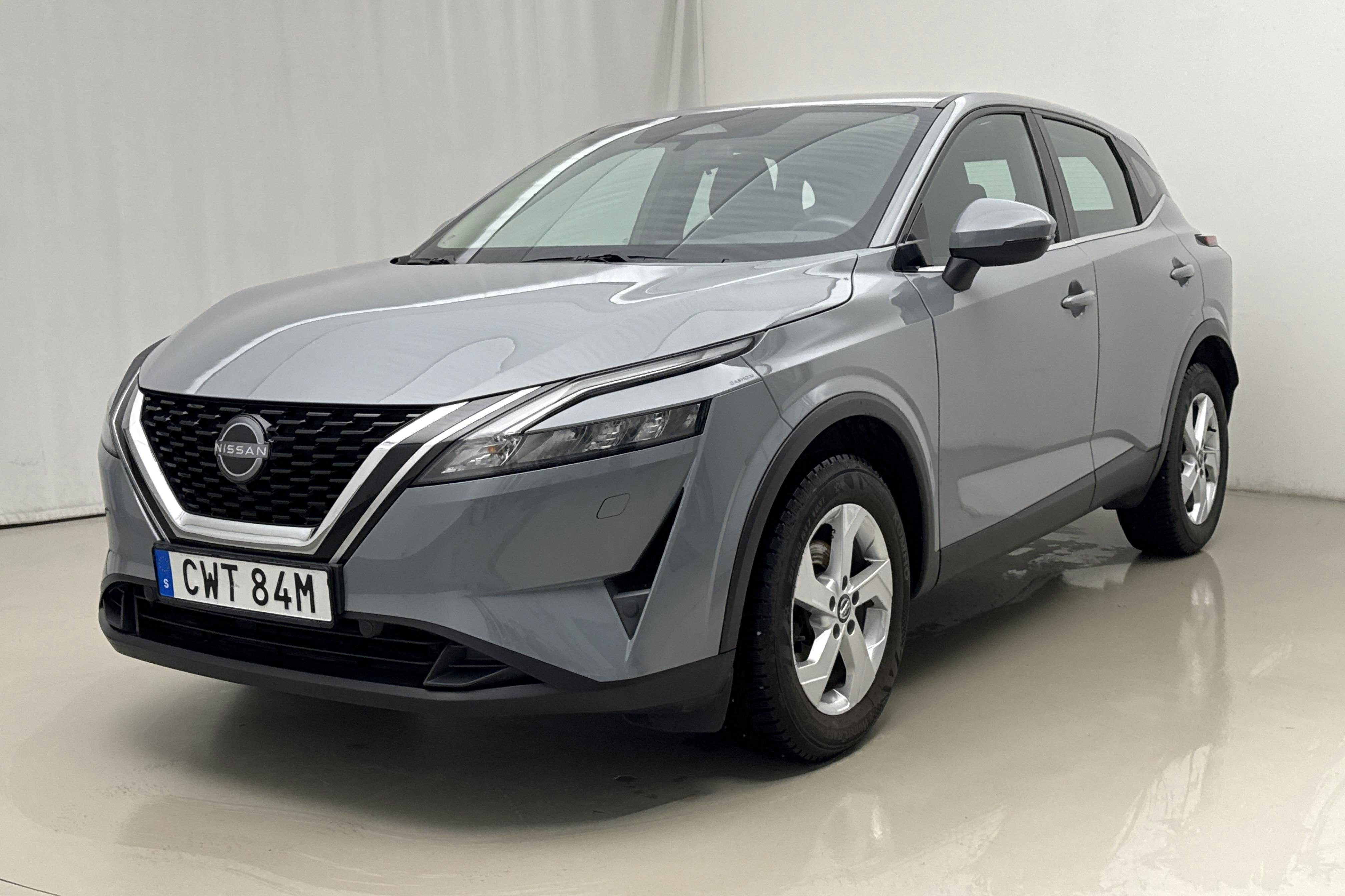 Presentation photo 1 of 16: Nissan Qashqai 1.3 MHEV (140hk) - 17 500 km - Manual - Light Grey - 2022