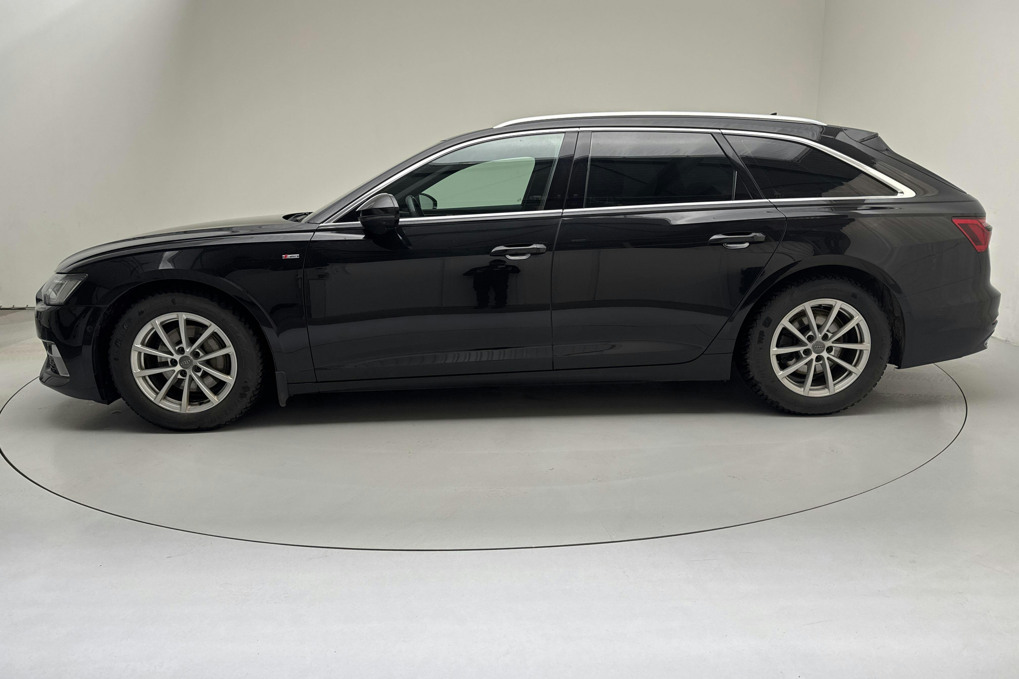 Presentationsfoto 2 av 16: Audi A6 Avant 40 TDI quattro (204hk) - 13 142 mil - Automat - svart - 2020