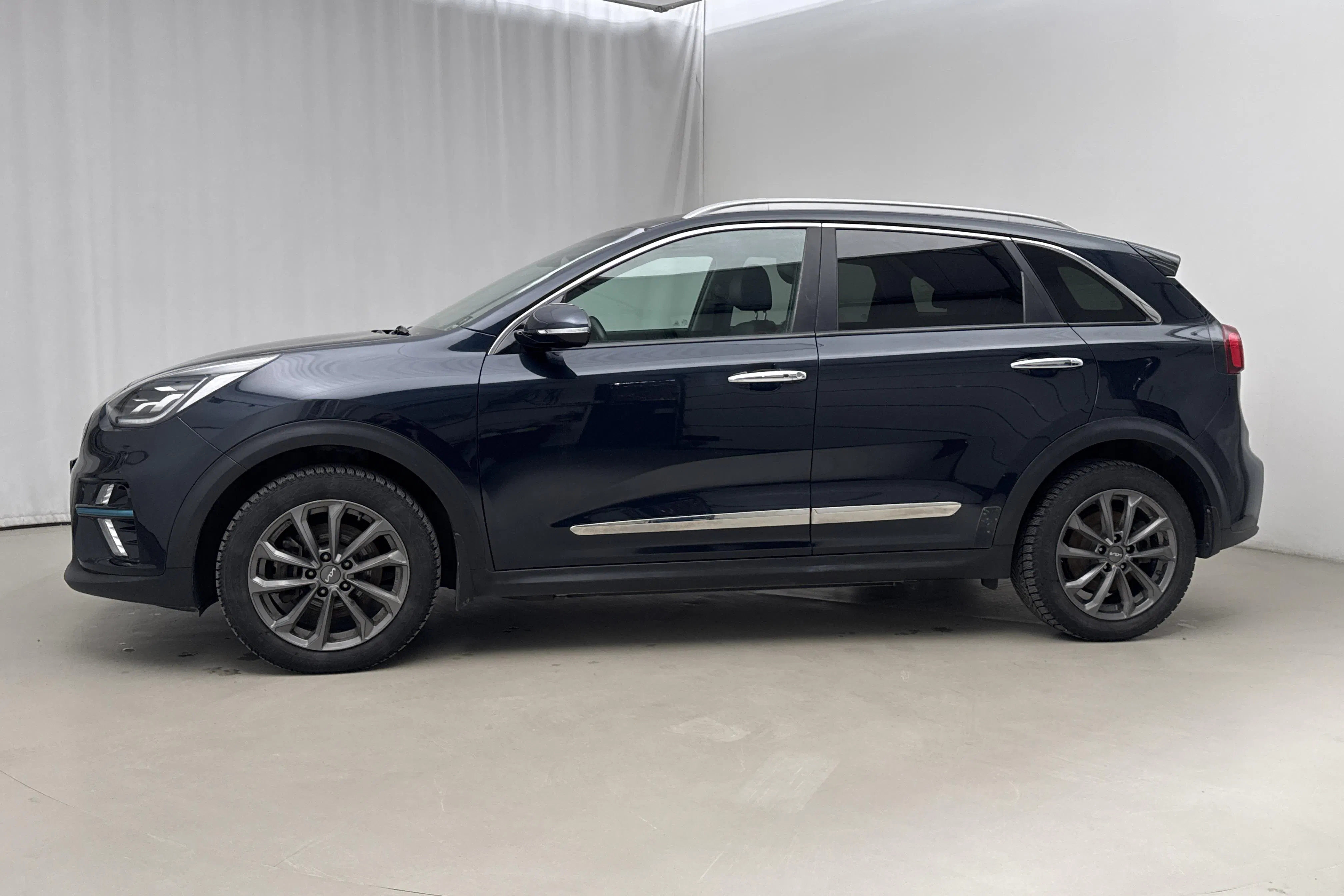 Presentationsfoto 2 av 23: KIA e-Niro 64kWh (204hk) - 7 808 mil - Automat - blå - 2022