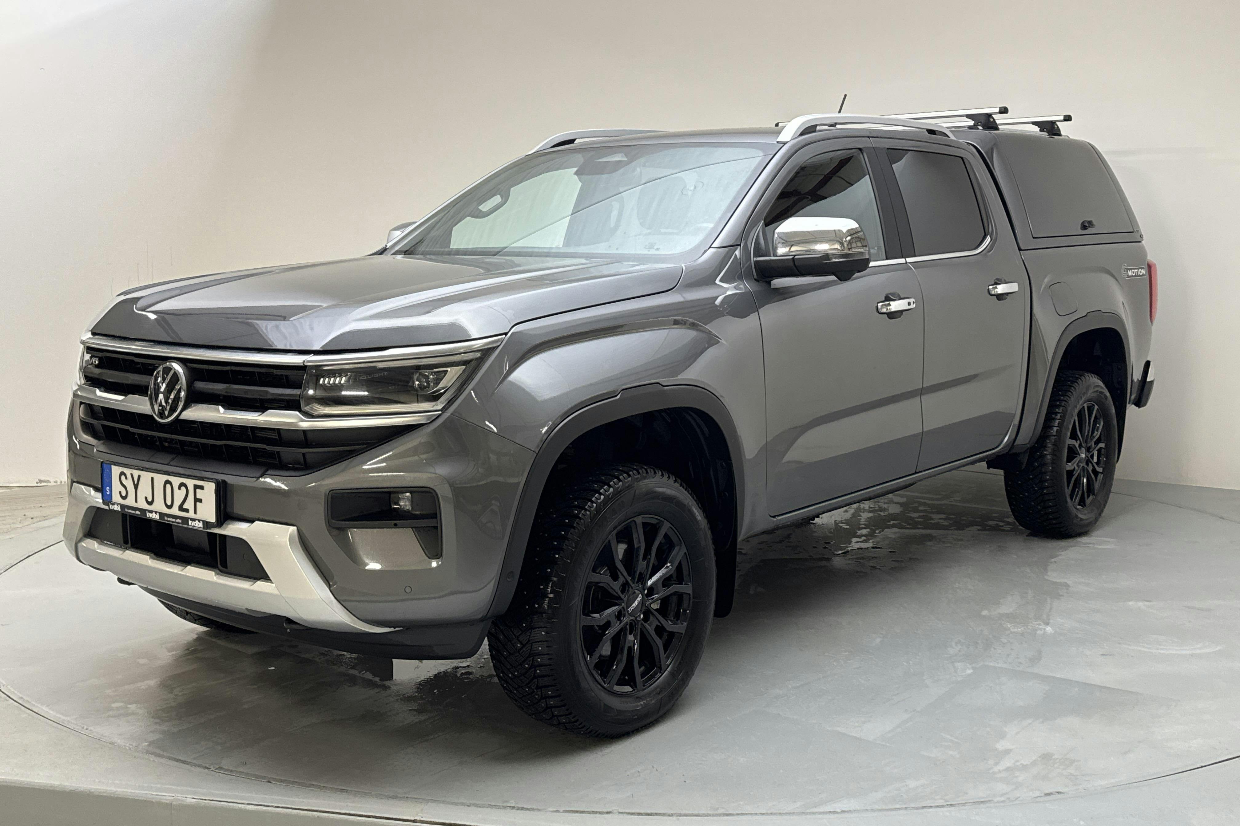 Presentation photo 1 of 16: VW Amarok 3.0 TDI 4motion (240hk) - 52 390 km - Automatic - gray - 2023