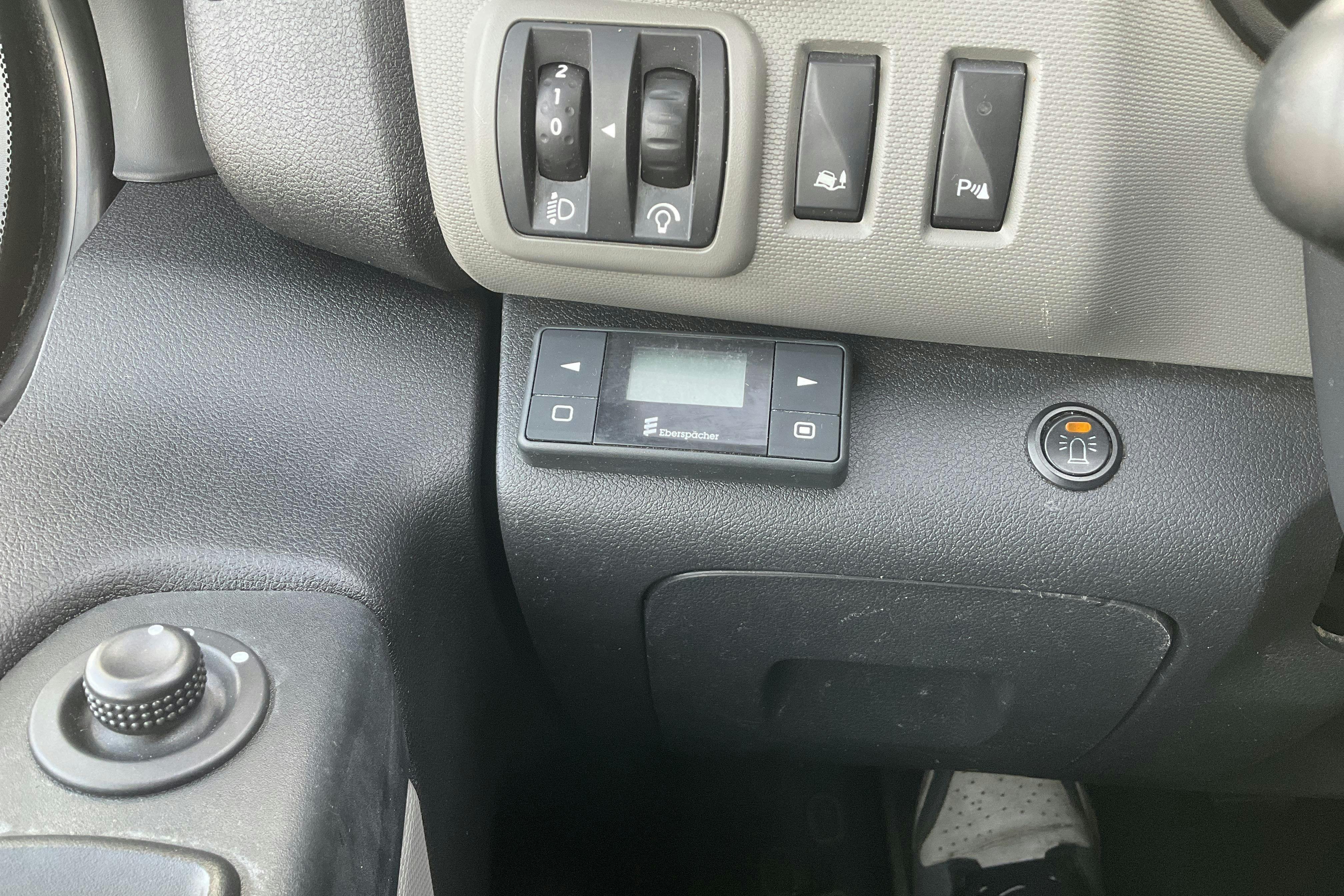 Presentation photo 15 of 15: Renault Trafic 1.6 dCi Skåp (125hk) - 170 170 km - Manual - silver - 2018