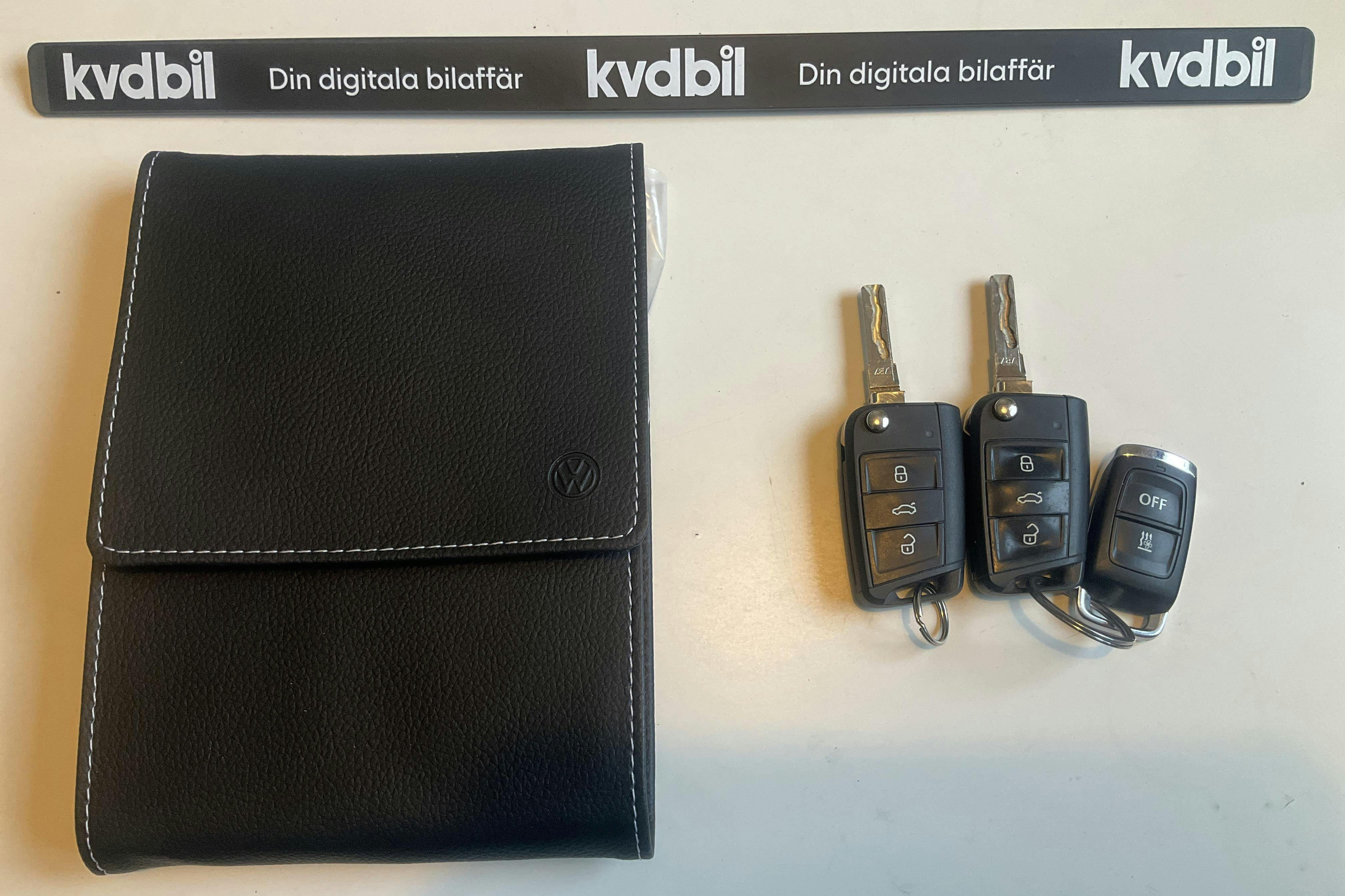 Presentation photo 18 of 18: Volkswagen Golf VII 2.0 TDI Sportscombi 4MOTION (150hk) - 110 950 km - Automatic - white - 2019