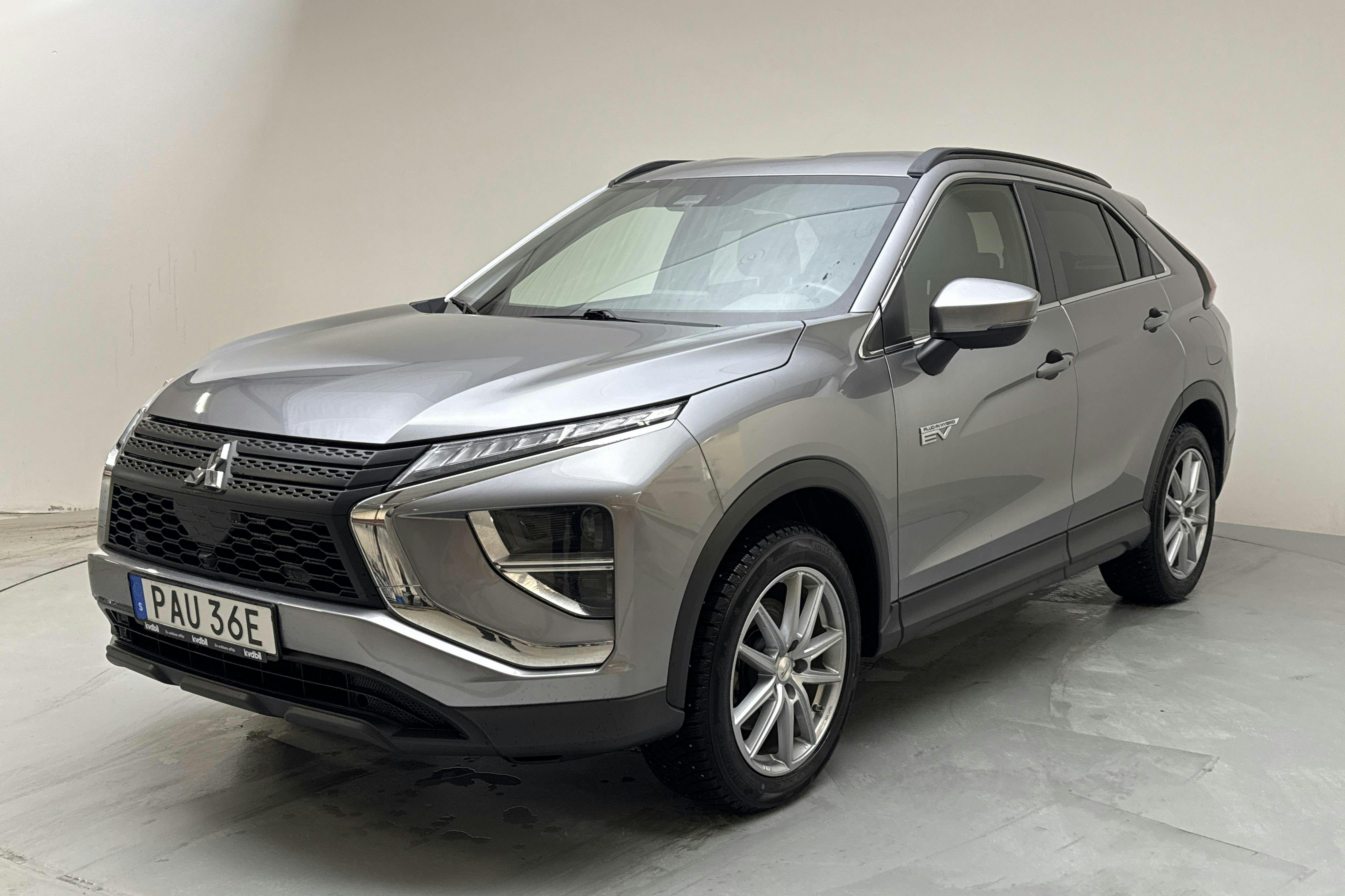 Presentation photo 1 of 16: Mitsubishi Eclipse Cross 2.4 PHEV 4WD (185hk) - 78 330 km - Automatic - gray - 2021