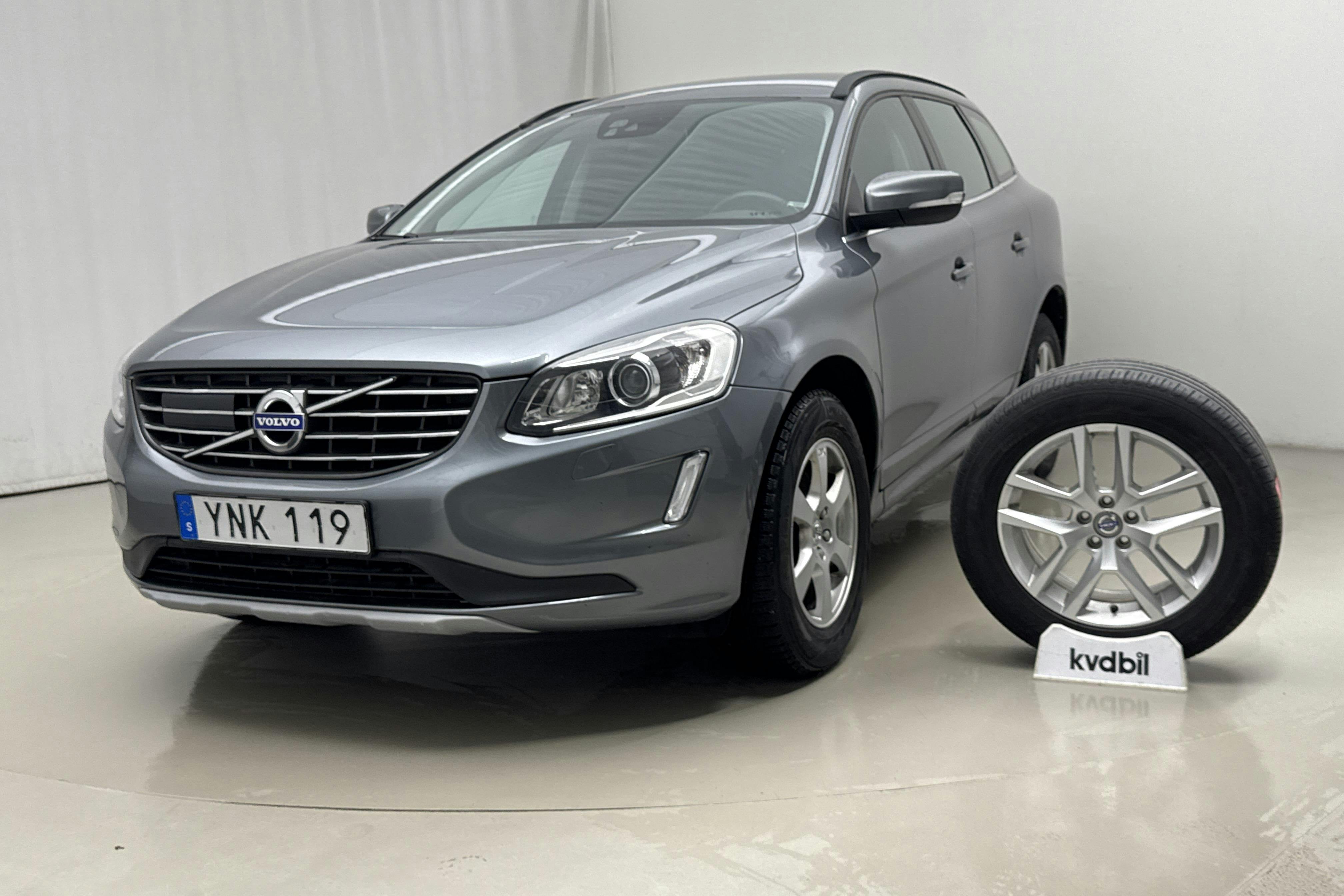 Presentation photo 1 of 16: Volvo XC60 D4 2WD (190hk) - 171 290 km - Automatic - gray - 2017