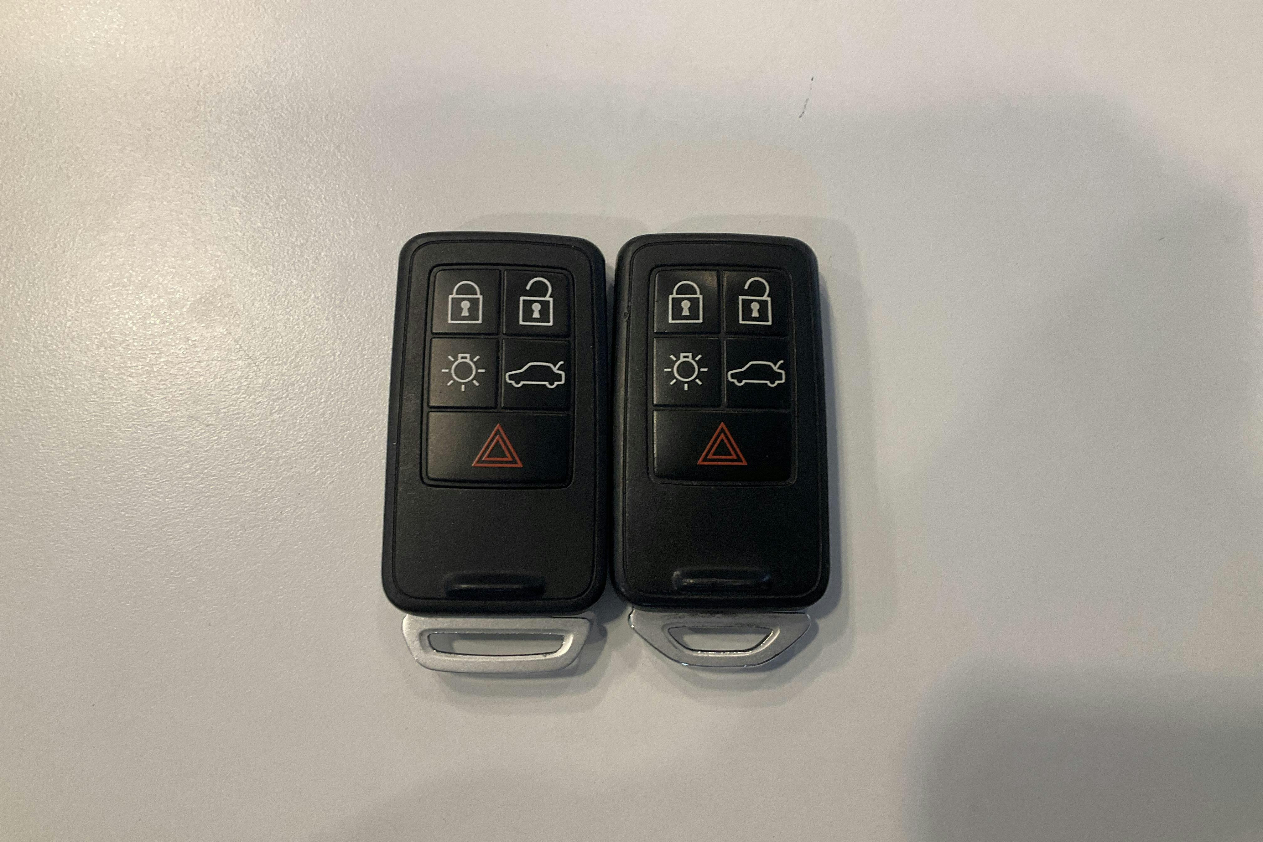 Presentation photo 16 of 16: Volvo XC60 D4 2WD (190hk) - 171 290 km - Automatic - gray - 2017