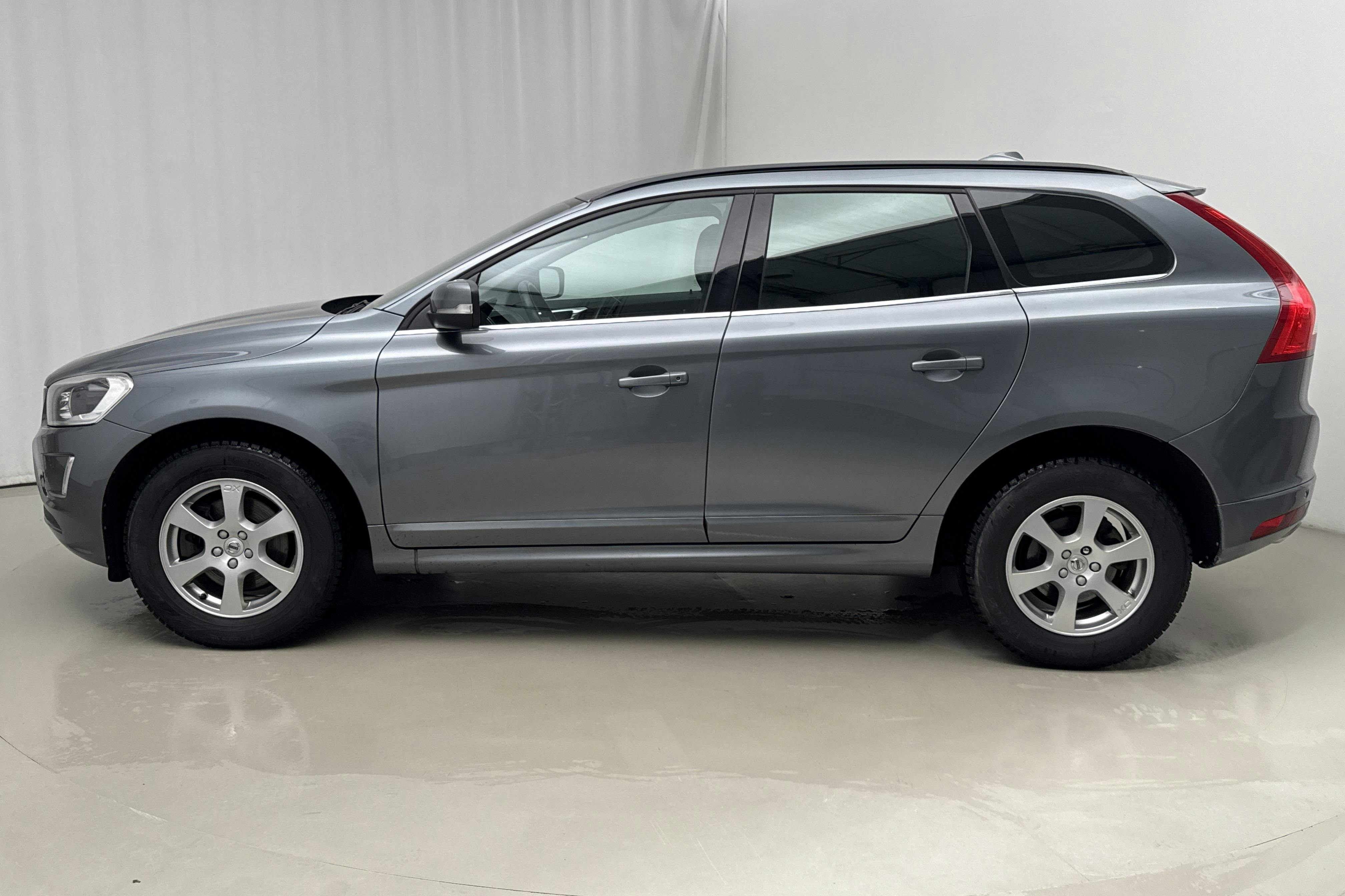 Presentation photo 2 of 16: Volvo XC60 D4 2WD (190hk) - 171 290 km - Automatic - gray - 2017