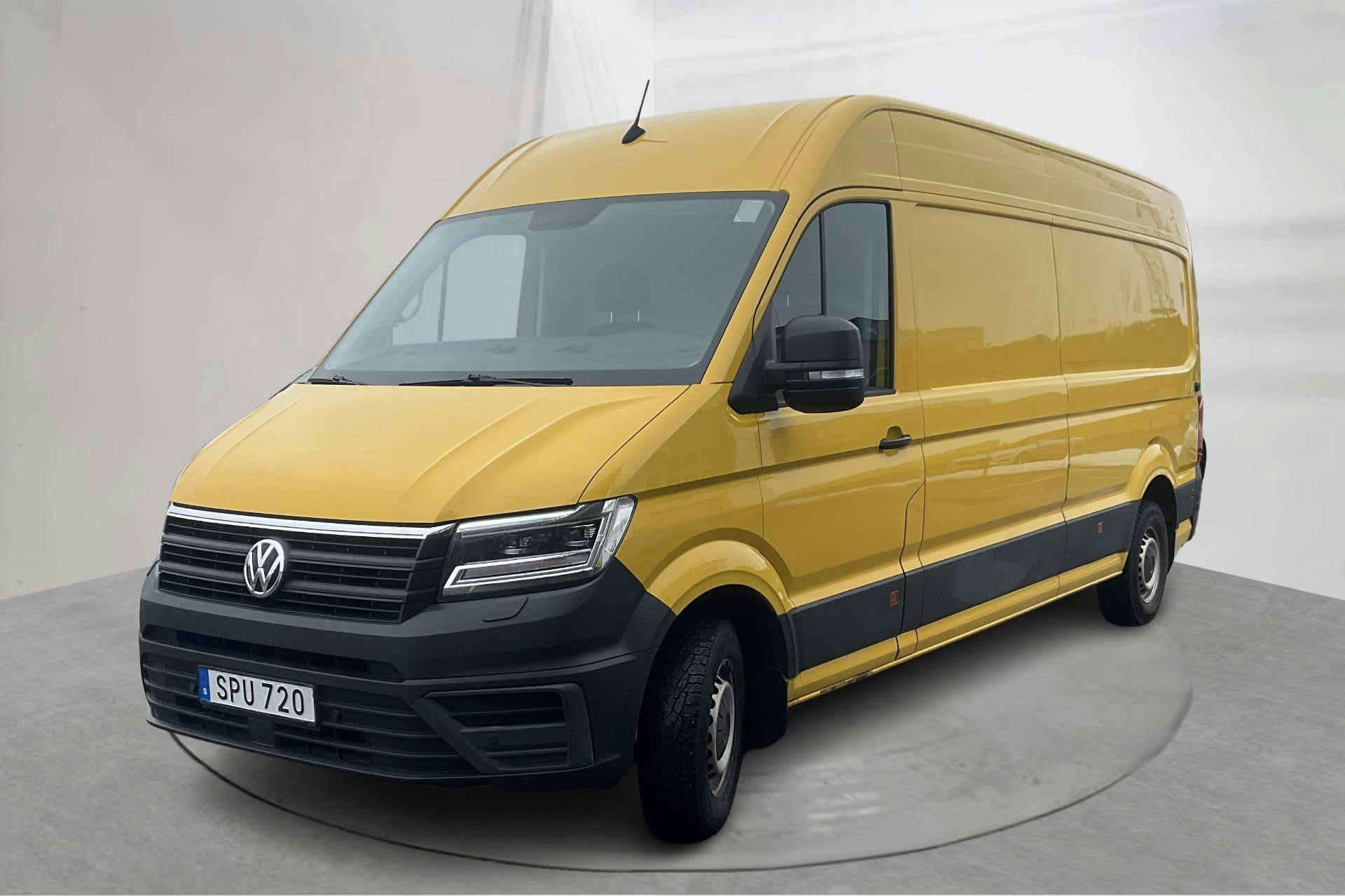 Presentation photo 1 of 15: VW Crafter 35 2.0 TDI Skåp (177hk) - 259 160 km - Automatic - yellow - 2018