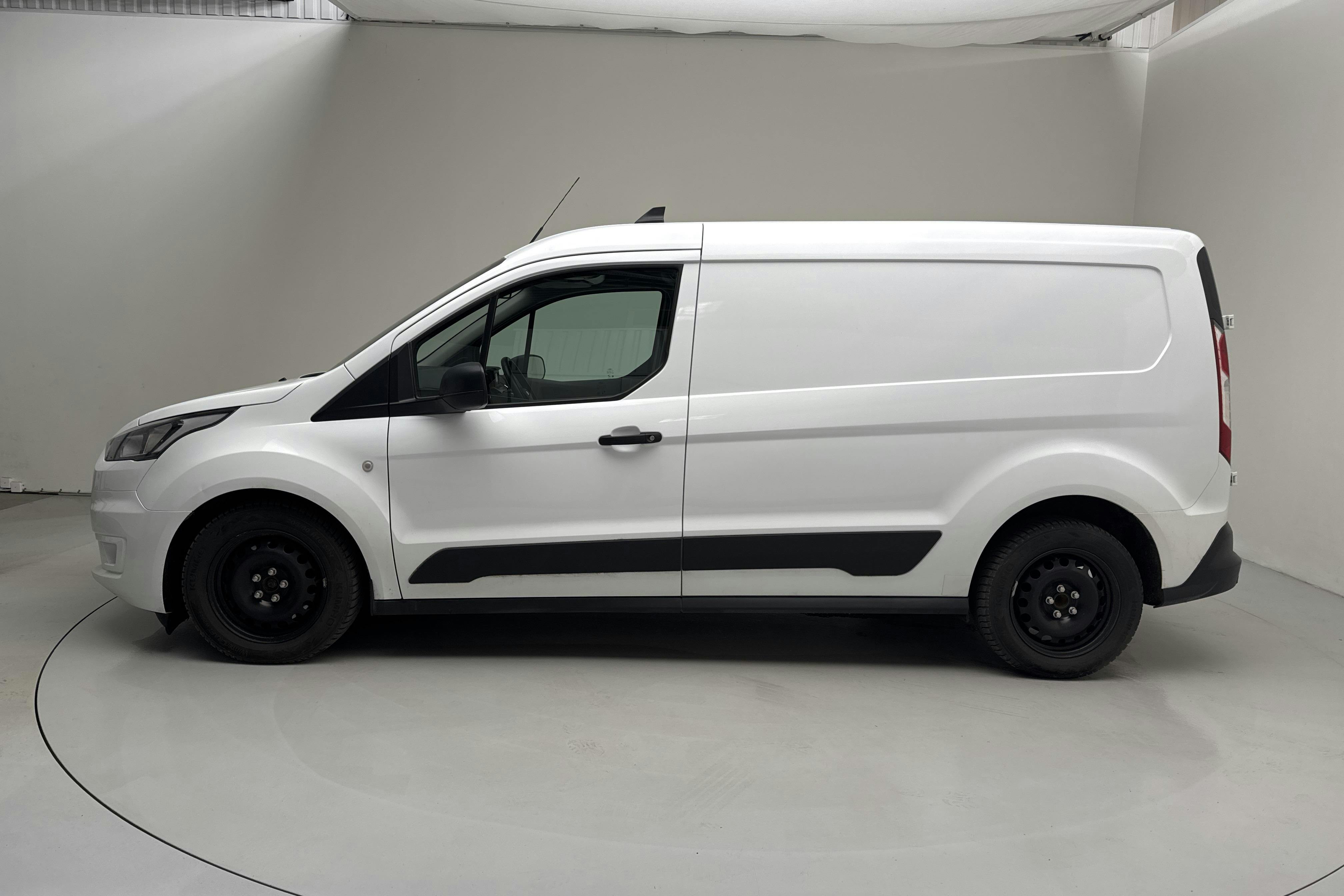 Presentationsfoto 2 av 13: Ford Transit Connect 1.5 EcoBlue (100hk) - 20 294 mil - Automat - vit - 2023