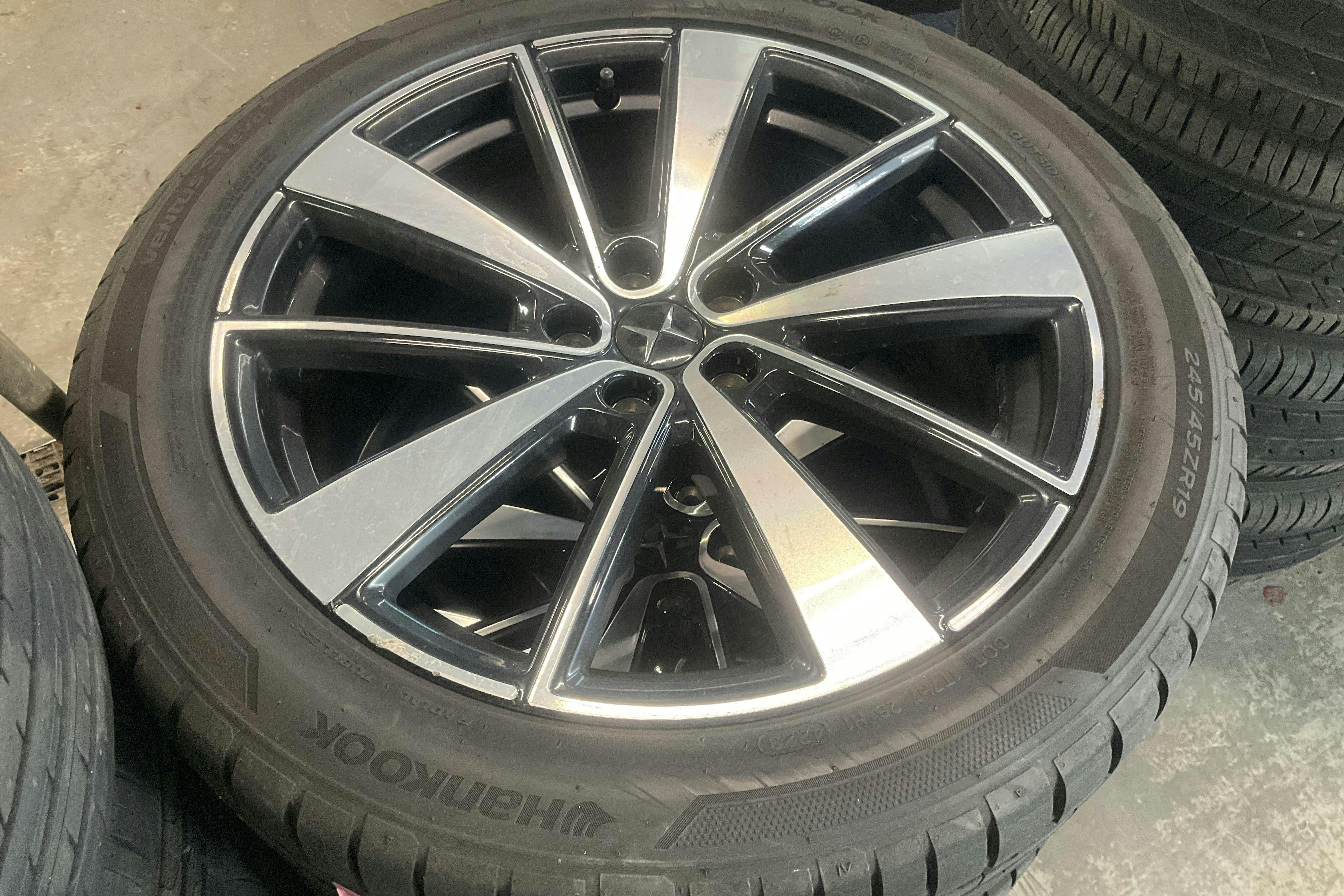 Presentation photo 17 of 17: Polestar 2 Long range Dual motor (408hk) - 258 020 km - Automatic - black - 2021