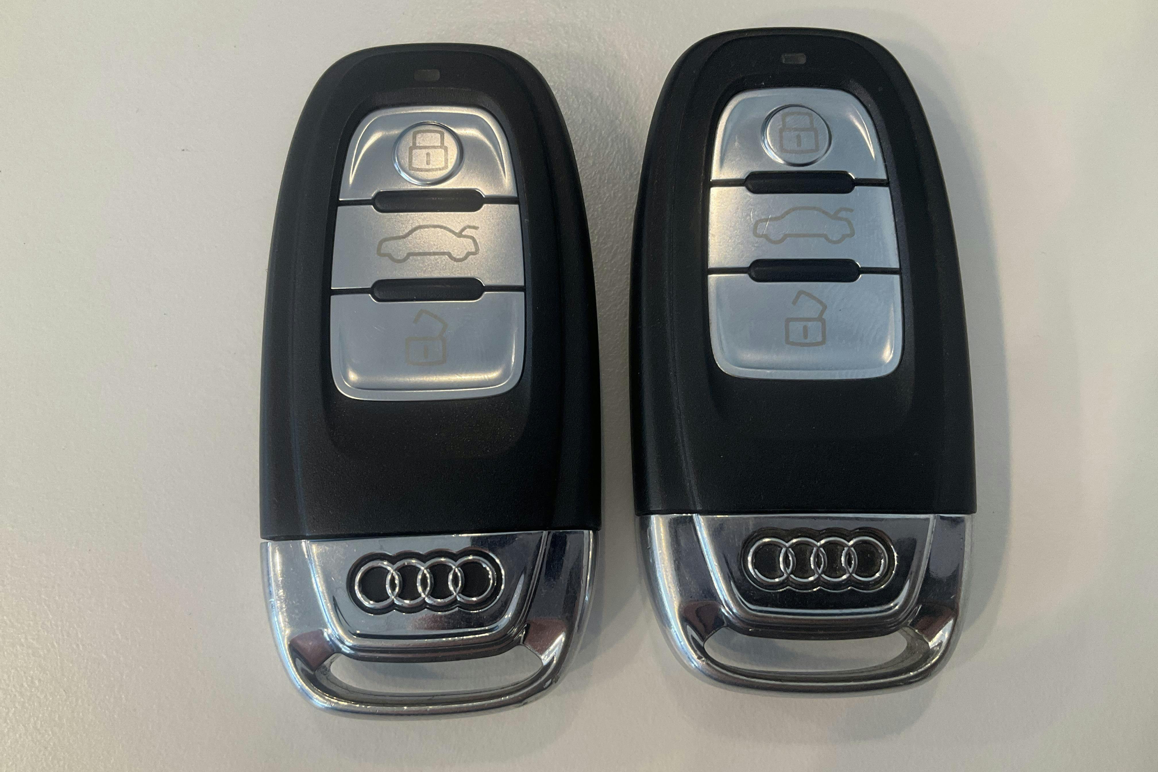 Presentation photo 12 of 12: Audi A4 2.0 TDI Avant quattro (177hk) - 156 540 km - Automatic - white - 2014