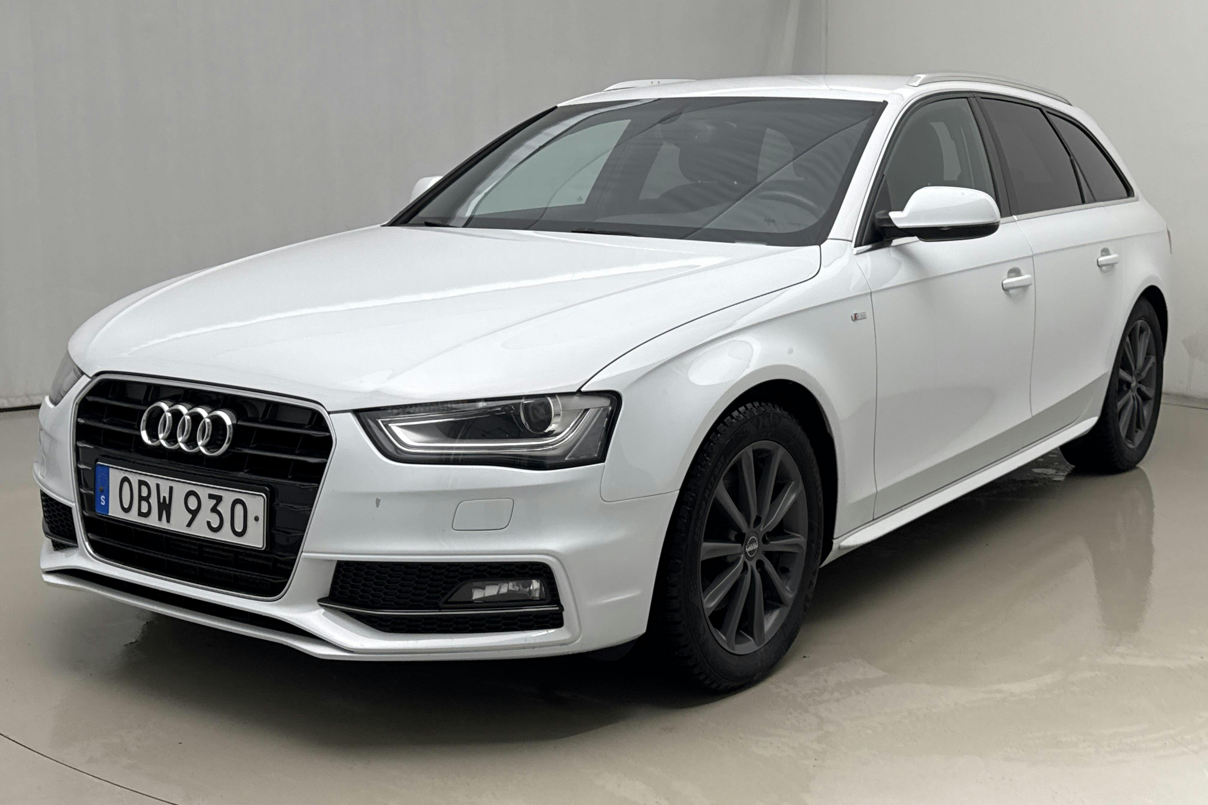 Presentation photo 1 of 12: Audi A4 2.0 TDI Avant quattro (177hk) - 156 540 km - Automatic - white - 2014