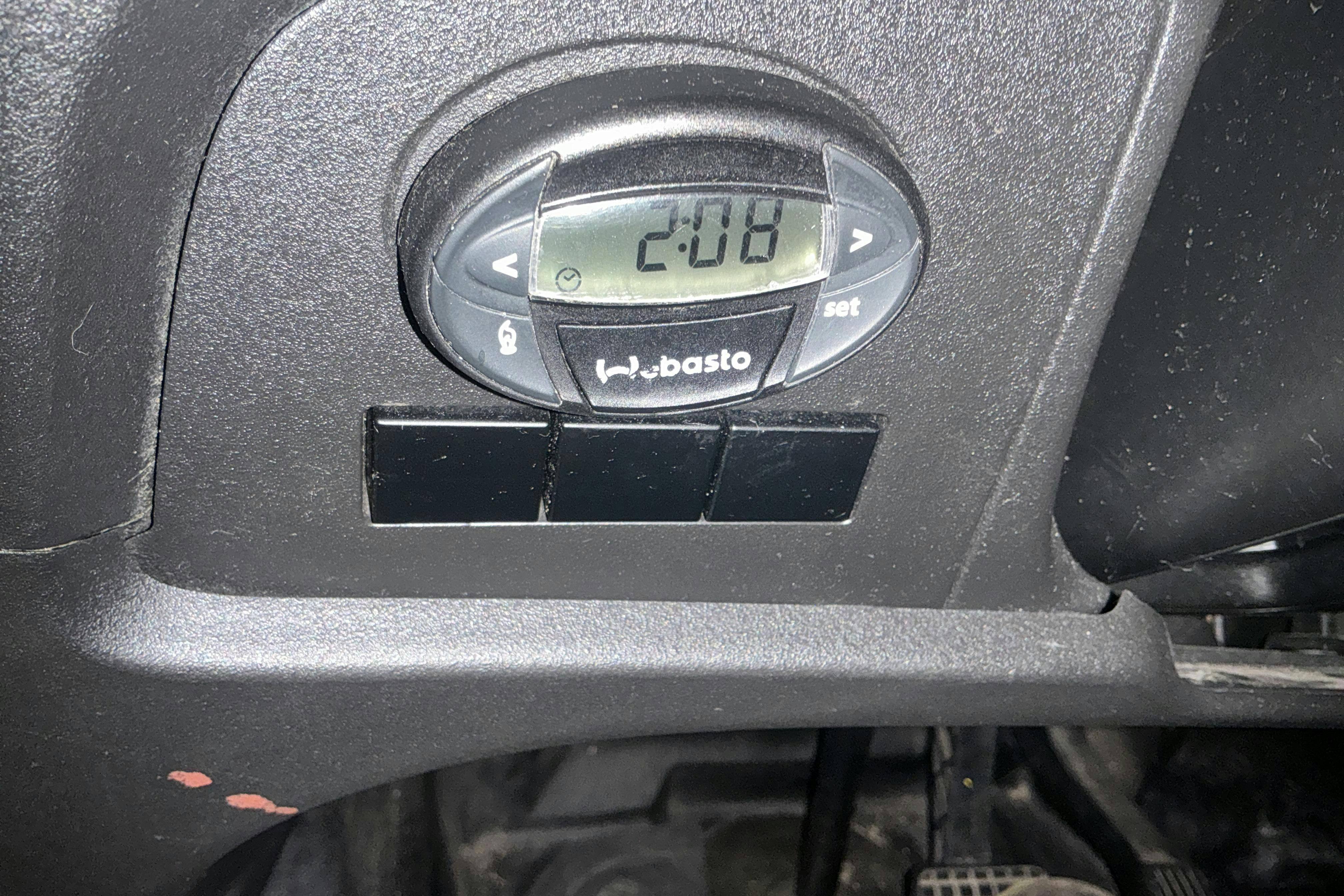 Presentation photo 11 of 11: Iveco Daily 35 2.3 (136hk) - 176 410 km - Automatic - white - 2019