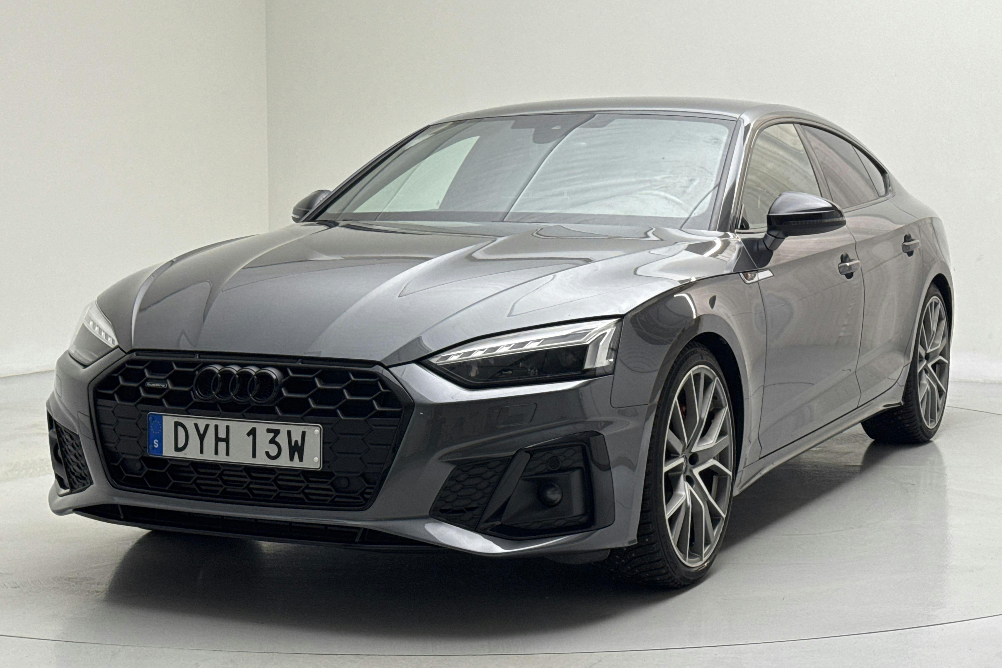 Presentationsfoto 1 av 15: Audi A5 Sportback 45 TFSI quattro (265hk) - 5 033 mil - Automat - grå - 2023