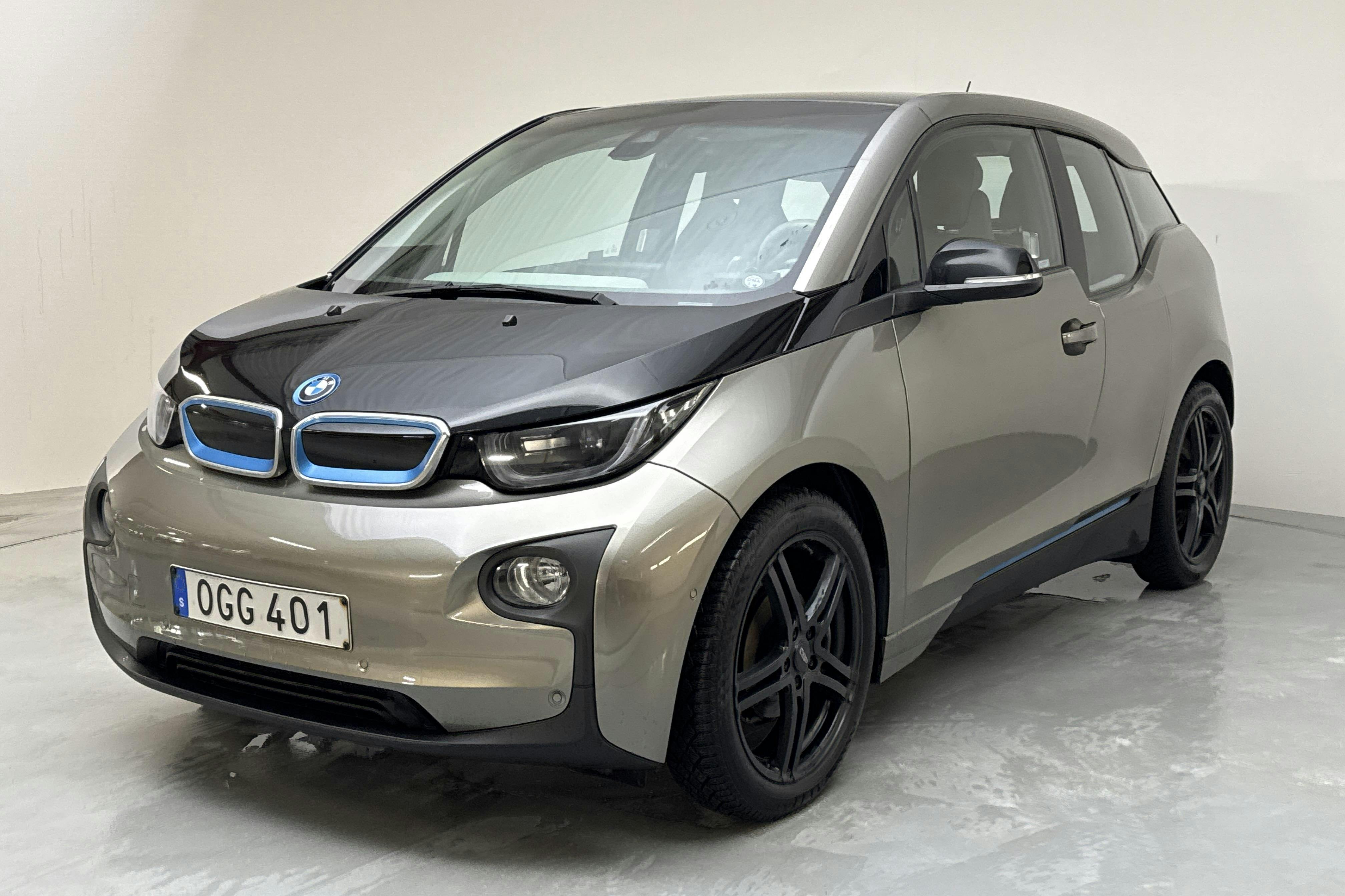 Presentationsfoto 1 av 17: BMW i3 94Ah, I01 (170hk) - 12 454 mil - Automat - silver - 2017