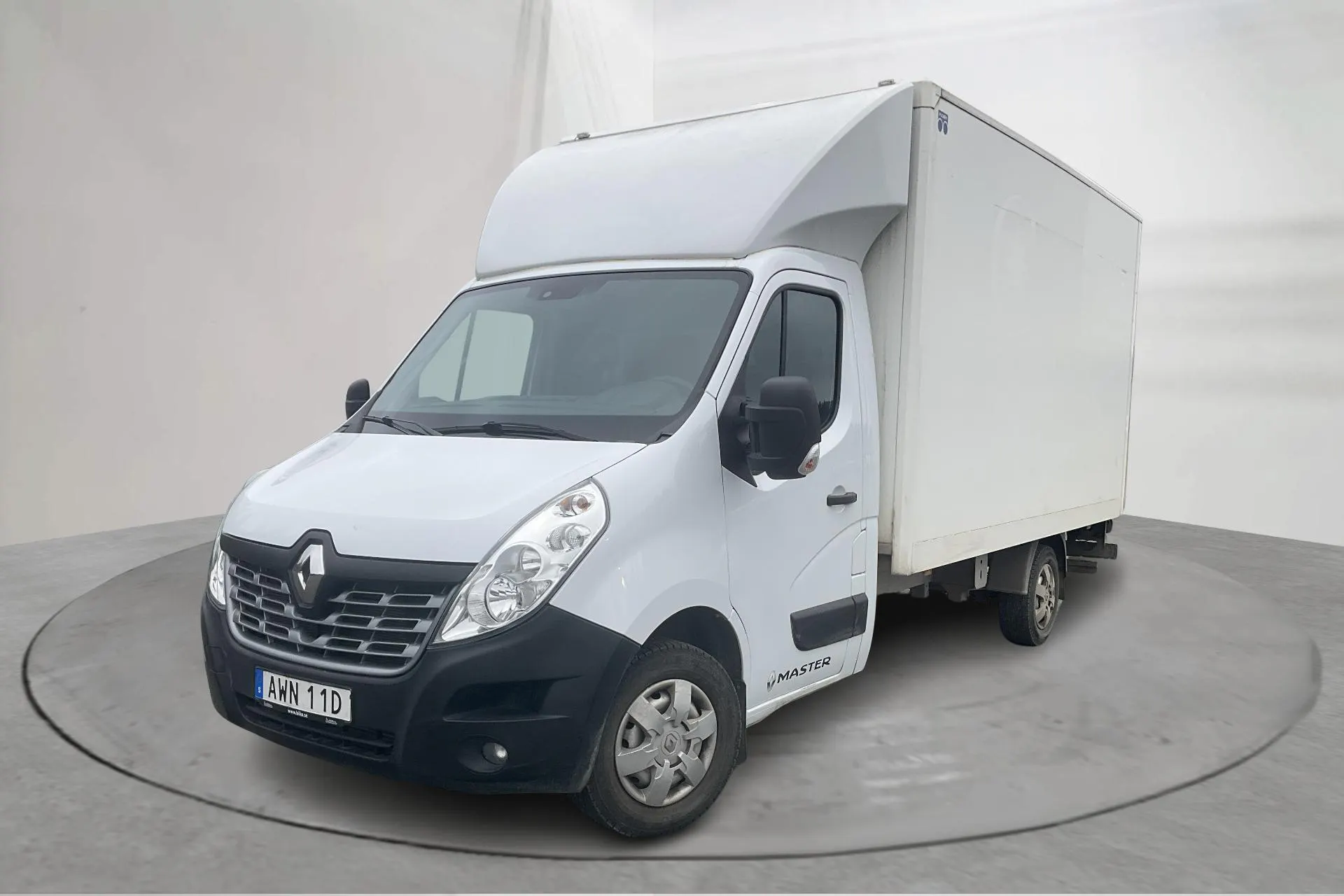 Presentation photo 1 of 11: Renault Master 2.3 dCi Pickup 2WD (170hk) - 36 900 km - Automatic - white - 2019