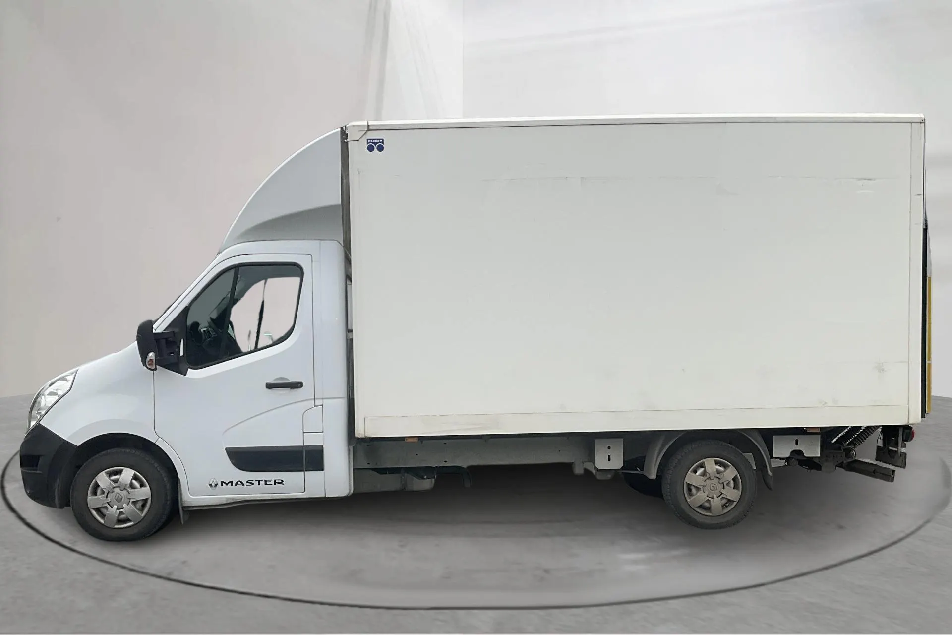 Presentation photo 2 of 11: Renault Master 2.3 dCi Pickup 2WD (170hk) - 36 900 km - Automatic - white - 2019