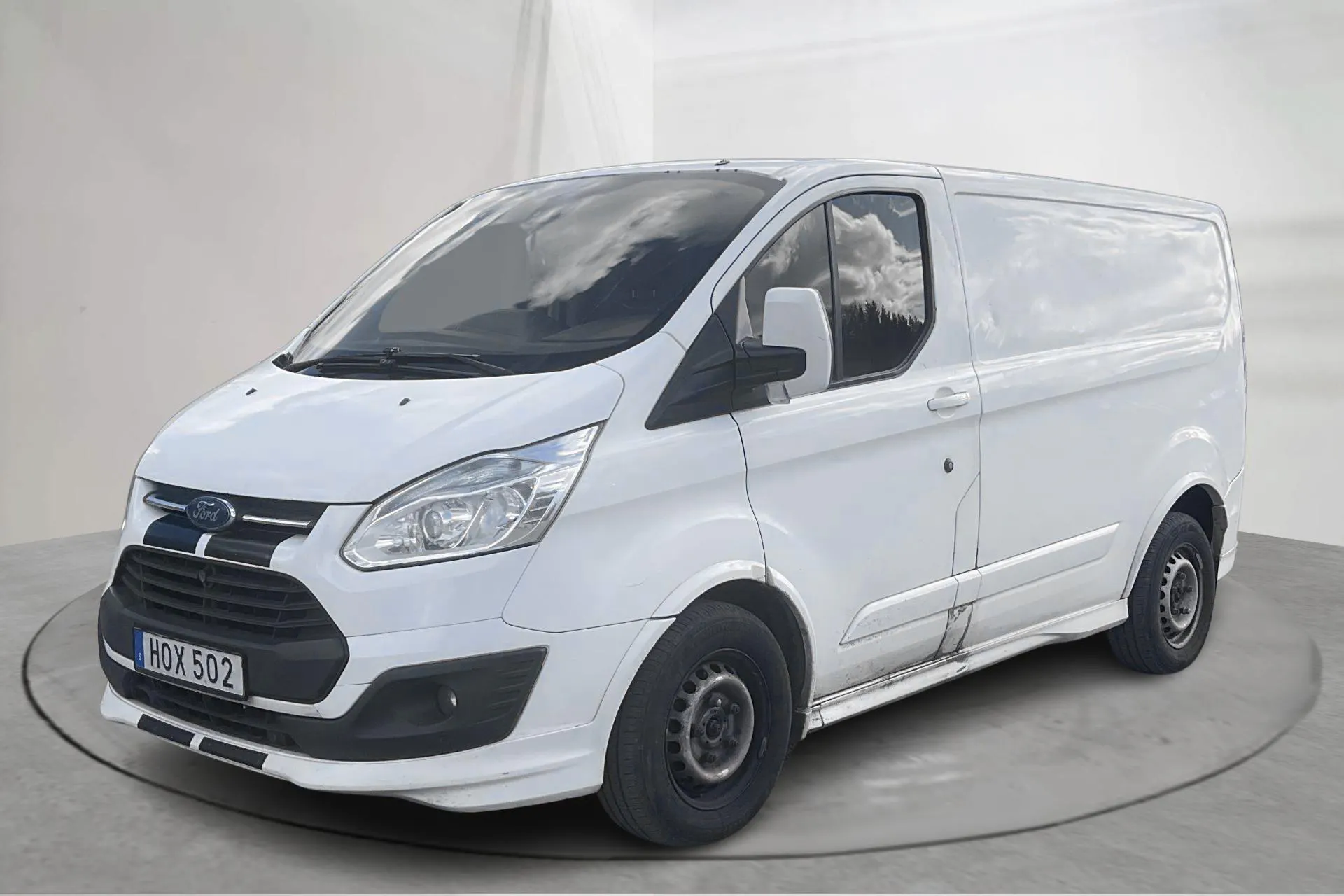 Presentation photo 1 of 12: Ford Transit Custom 290 (155hk) - 304 750 km - Manual - white - 2016