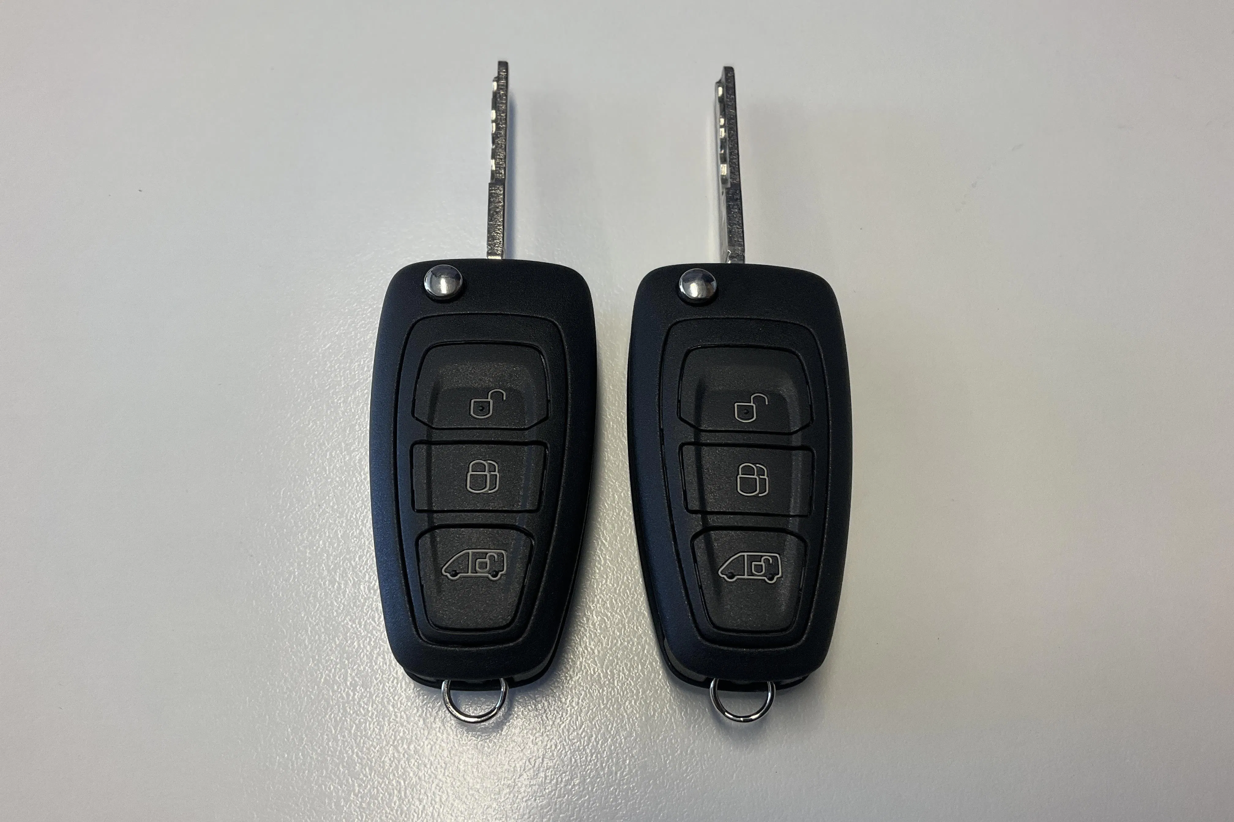 Presentation photo 12 of 12: Ford Transit Custom 290 (155hk) - 304 750 km - Manual - white - 2016