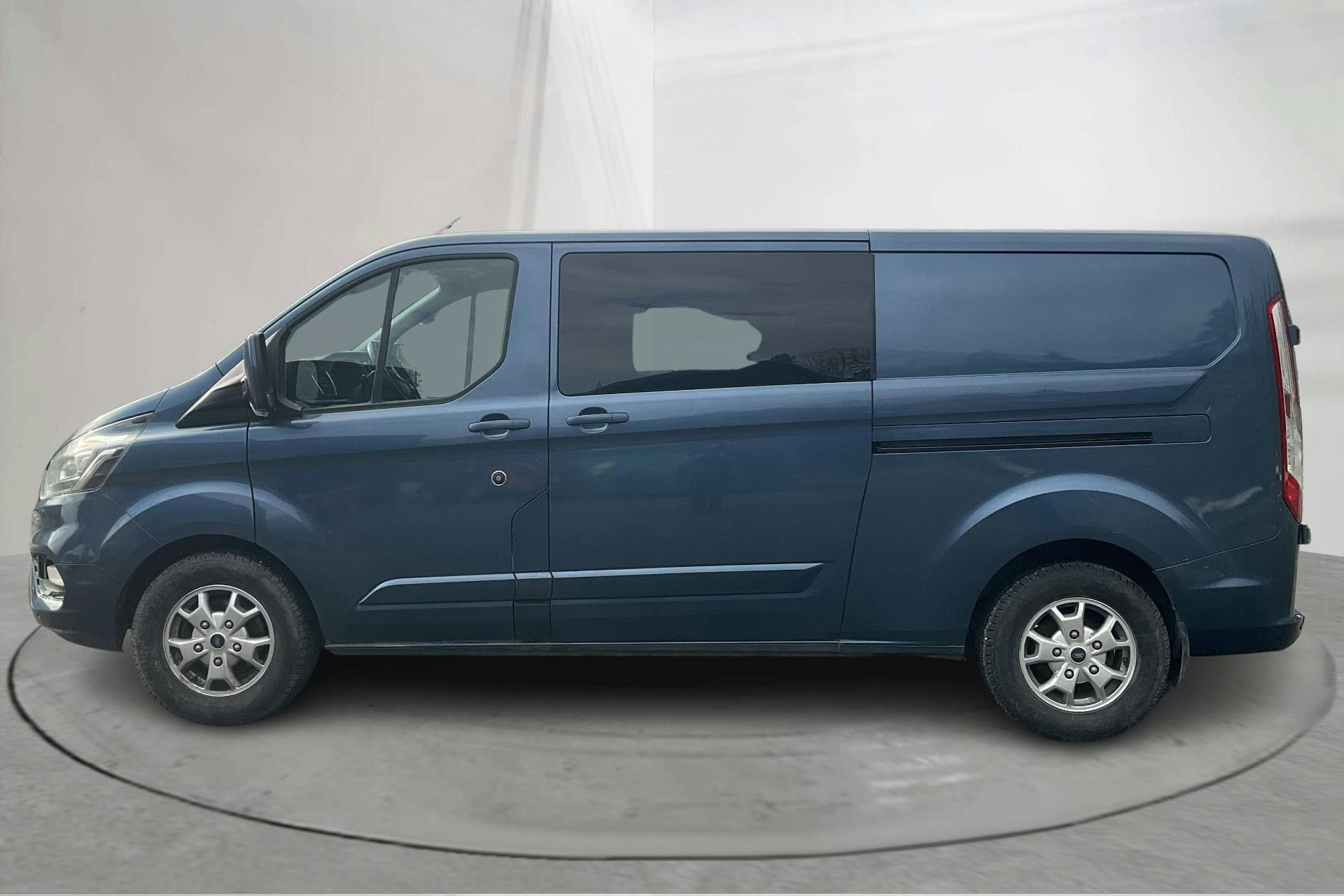 Presentation photo 2 of 13: Ford Transit Custom 340 (170hk) - 195 800 km - Automatic - blue - 2020